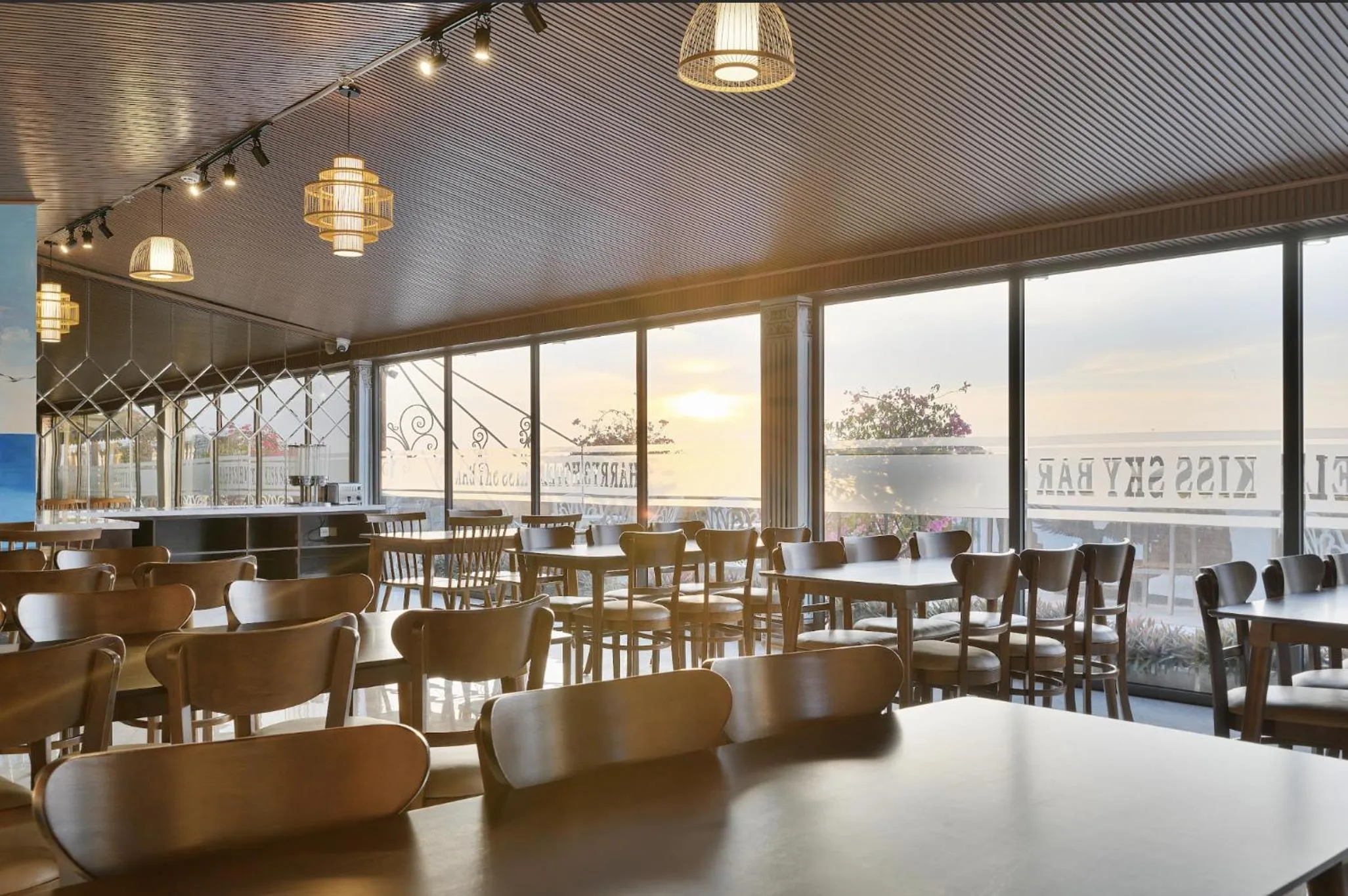 Restaurant/places to eat in Harry Phu Quoc Hotel 3