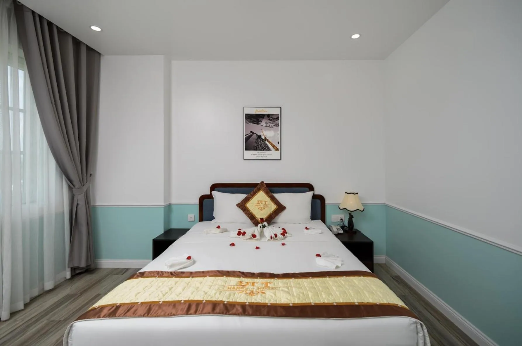 Bed in Harry Phu Quoc Hotel 3