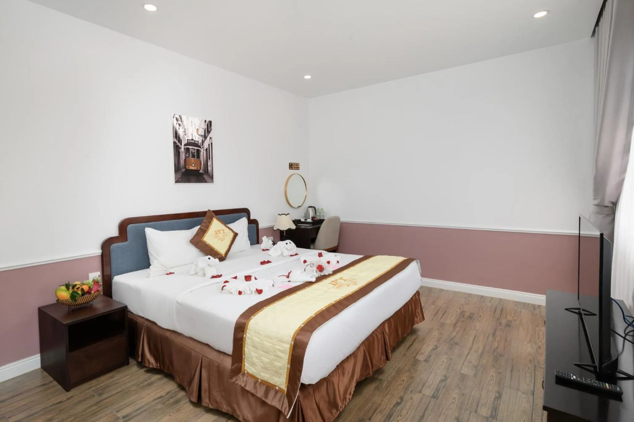 Bed in Harry Phu Quoc Hotel 3