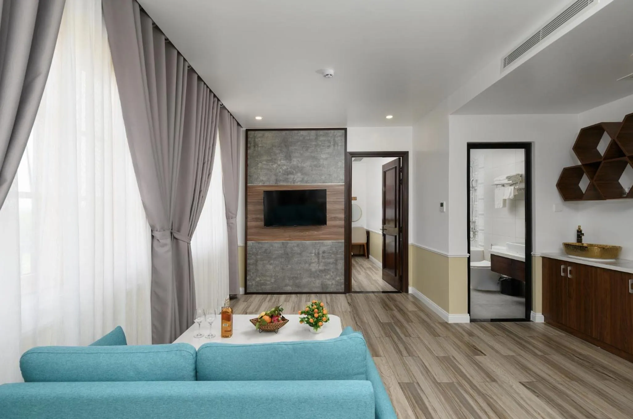 TV and multimedia in Harry Phu Quoc Hotel 3