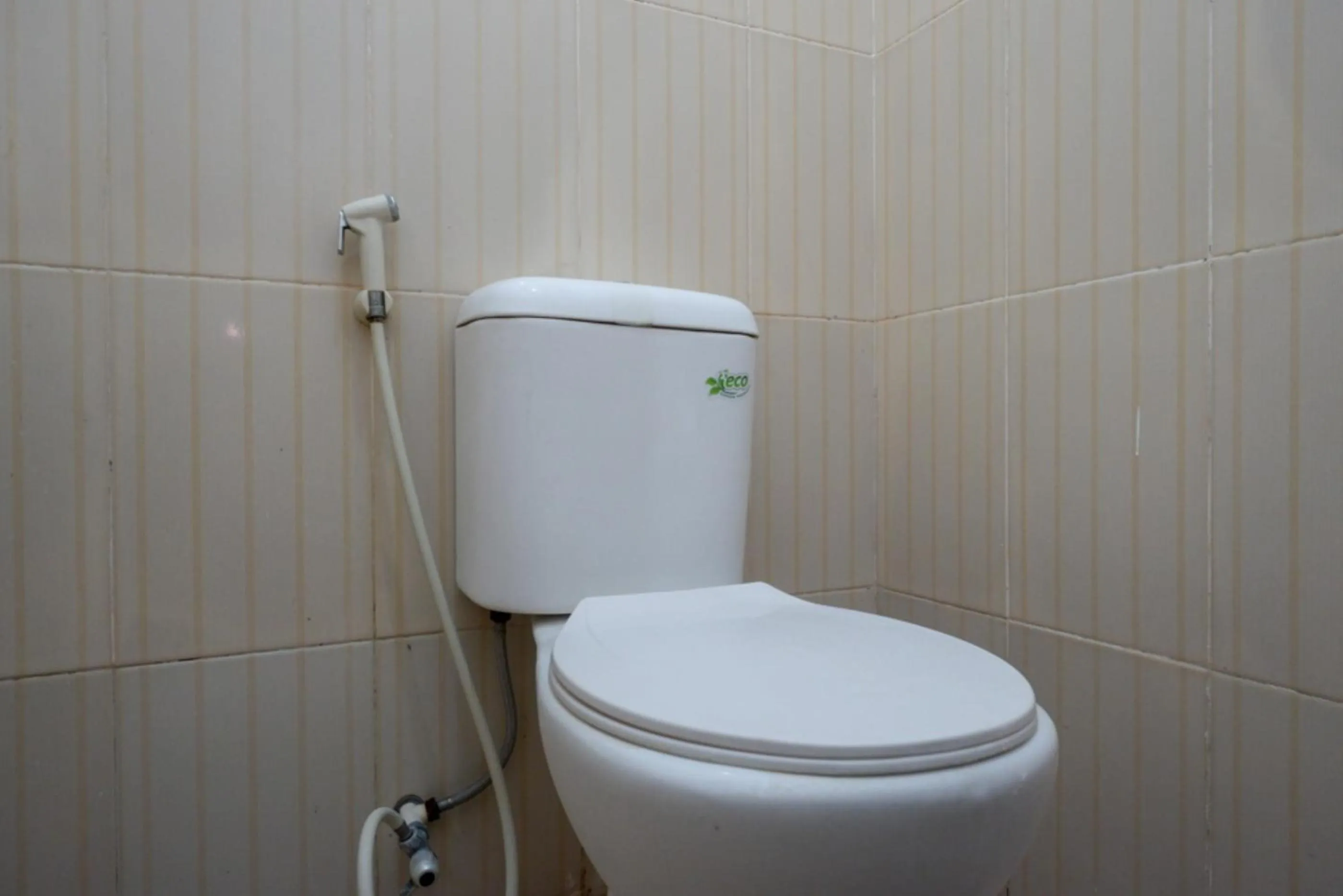 Bathroom in RedDoorz Syariah near Alun Alun Kota Rembang