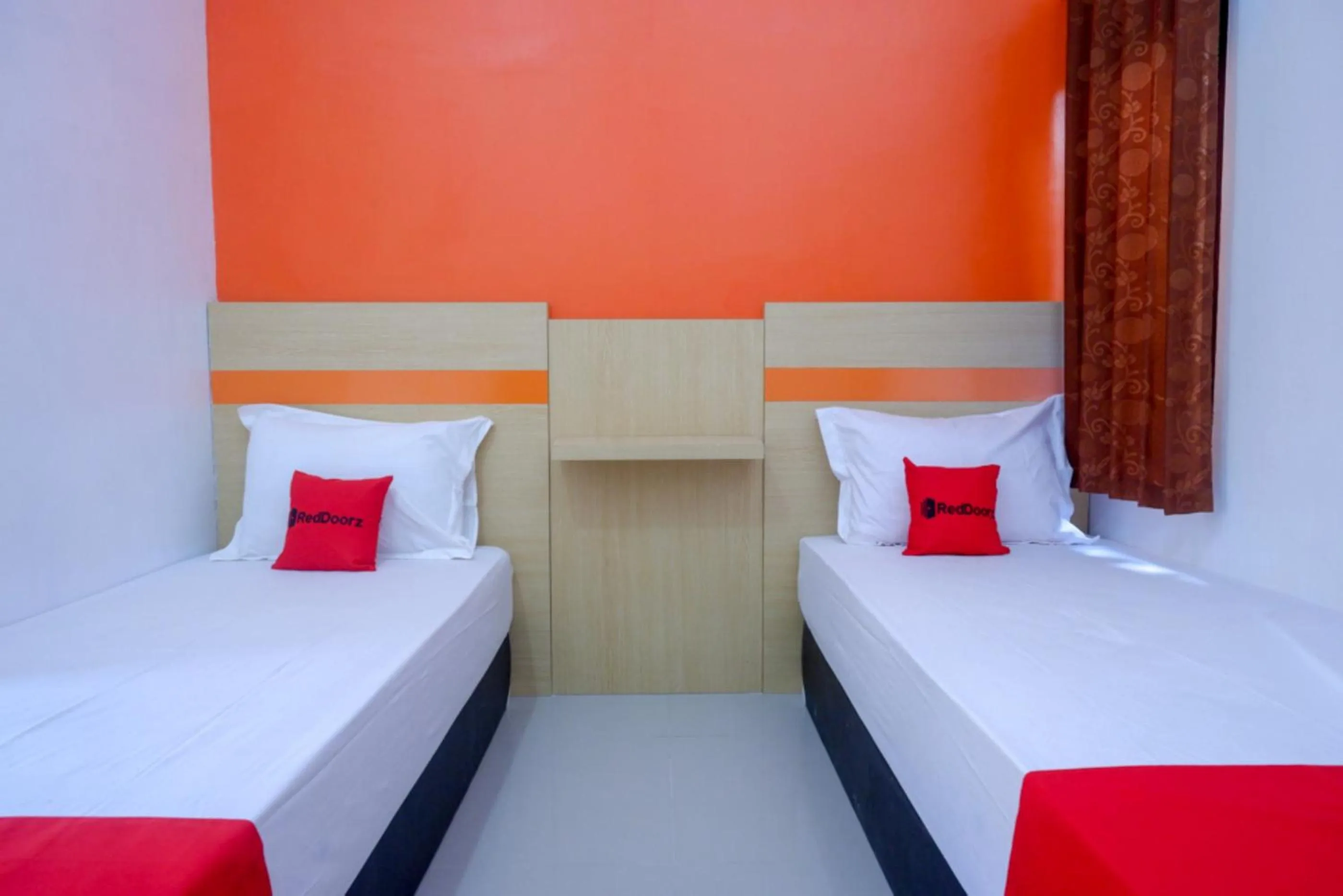 Bed in RedDoorz Syariah near Alun Alun Kota Rembang