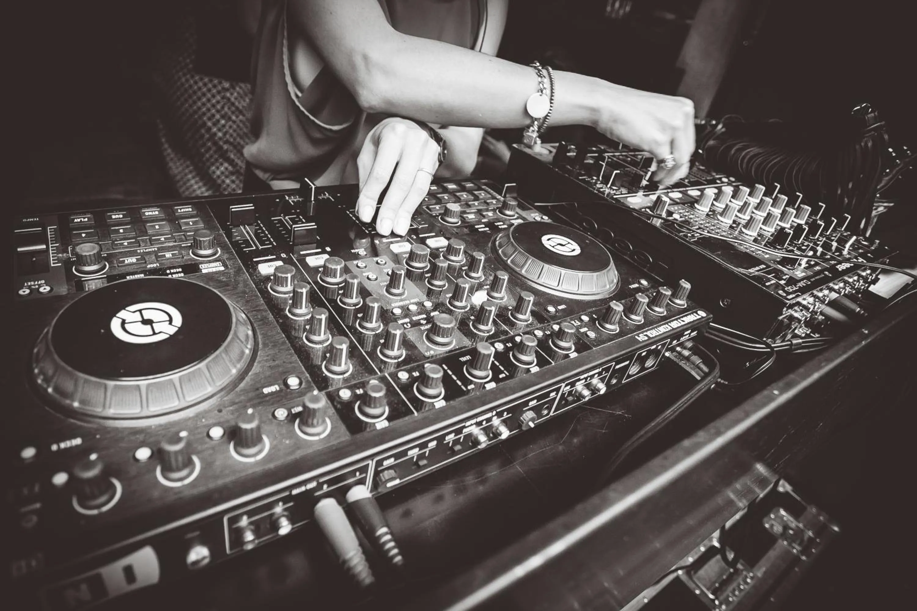 Lounge or bar in STRAF, Milan, a Member of Design Hotels