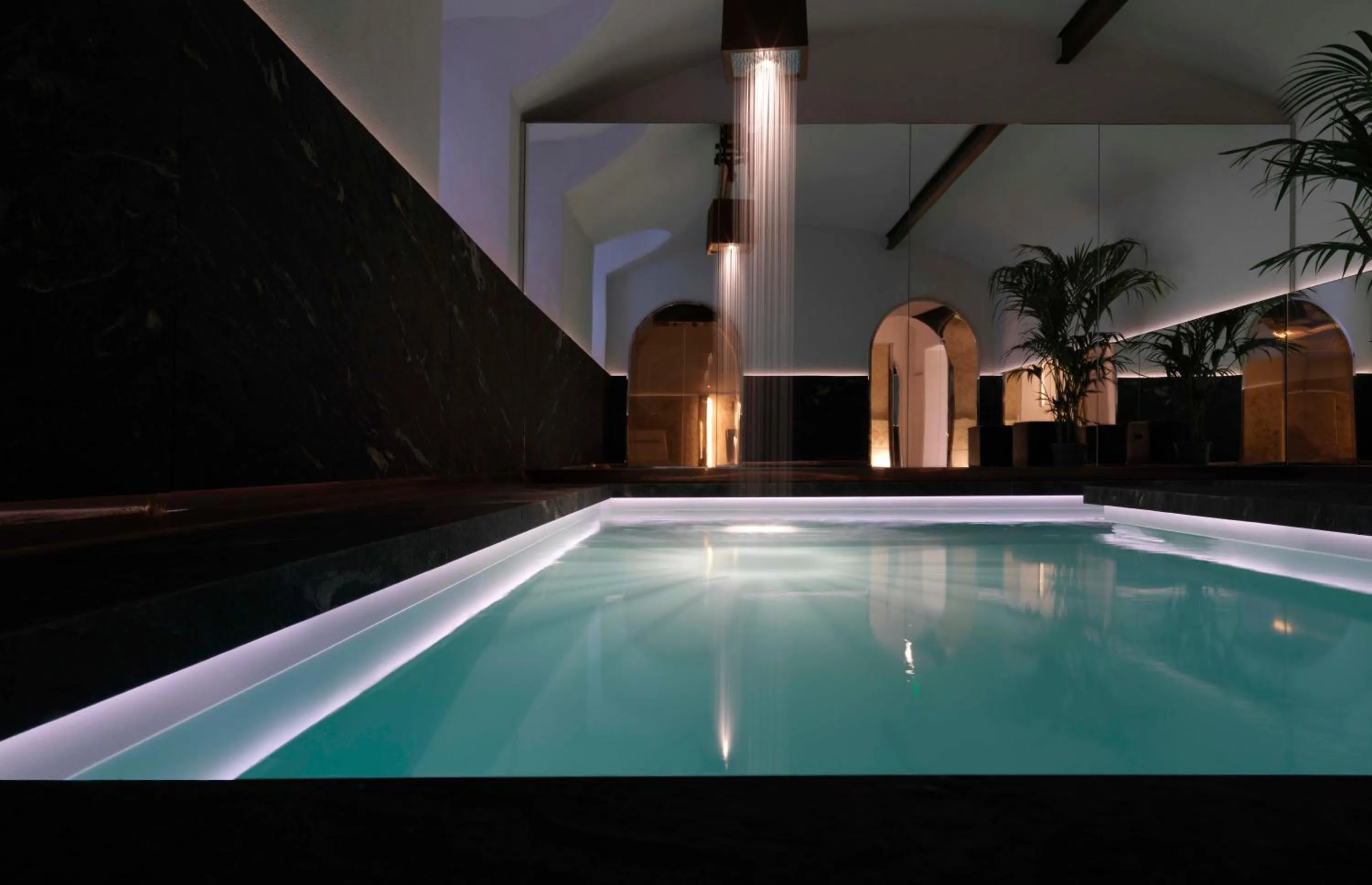 Hot Tub in STRAF, Milan, a Member of Design Hotels