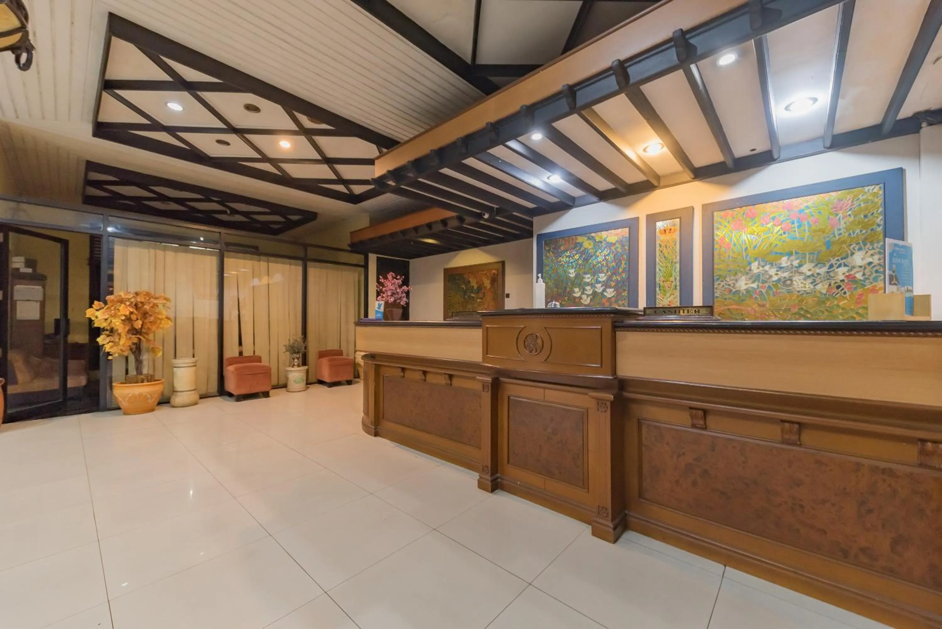 Lobby or reception in Urbanview Hotel Crown Tasikmalaya by RedDoorz