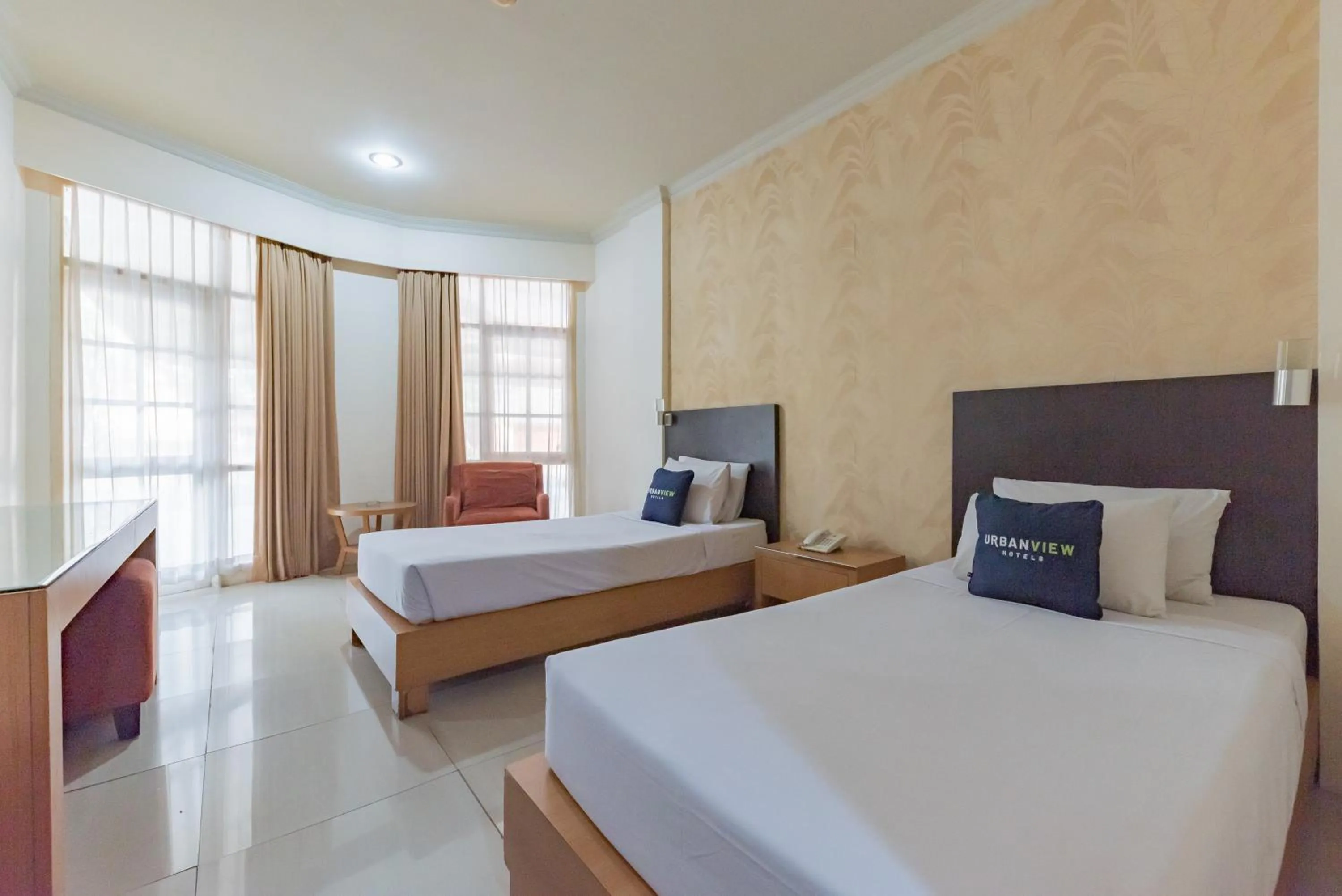 Bedroom, Bed in Urbanview Hotel Crown Tasikmalaya by RedDoorz