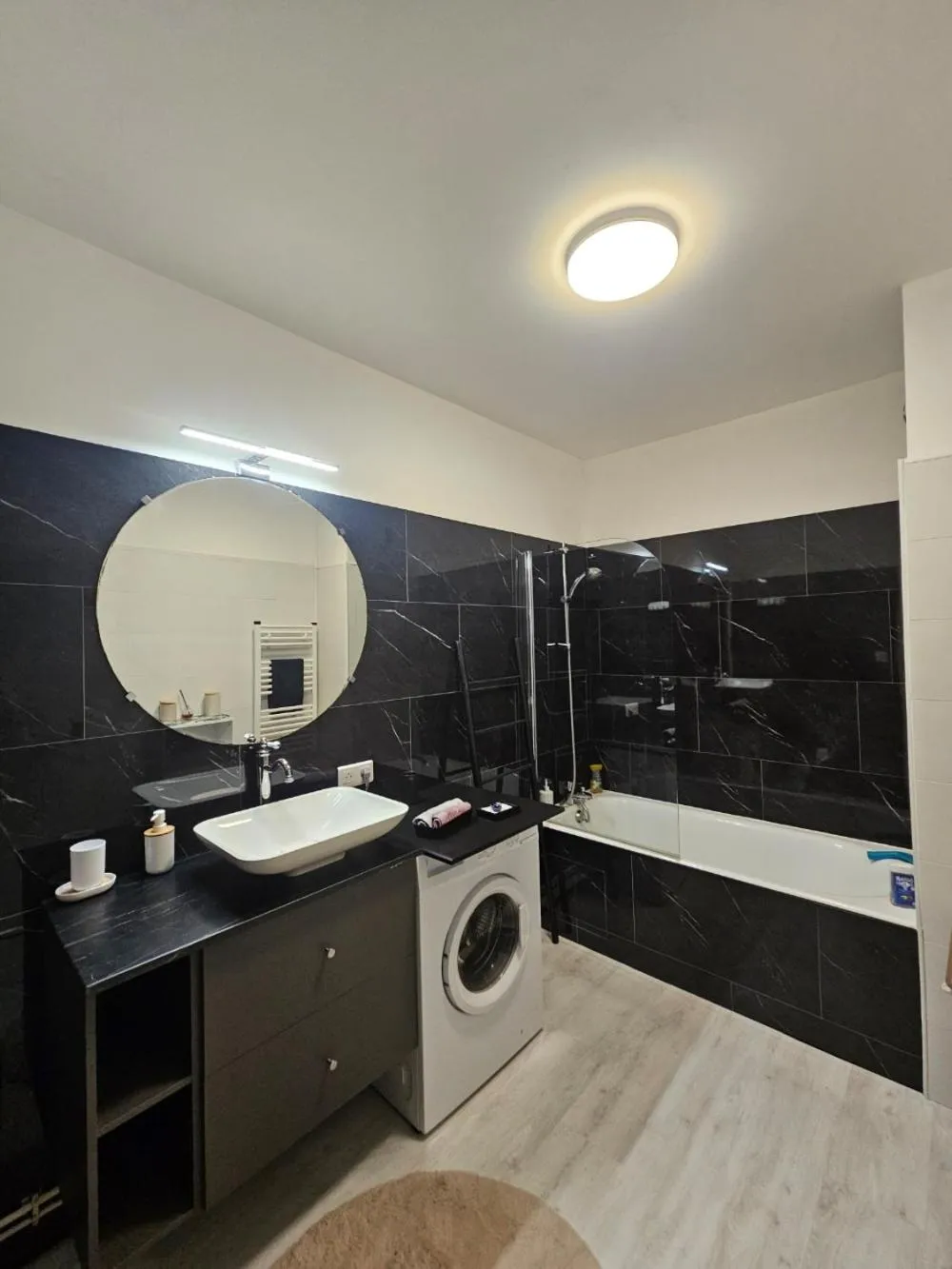 Bathroom in Sarlat 4 Life