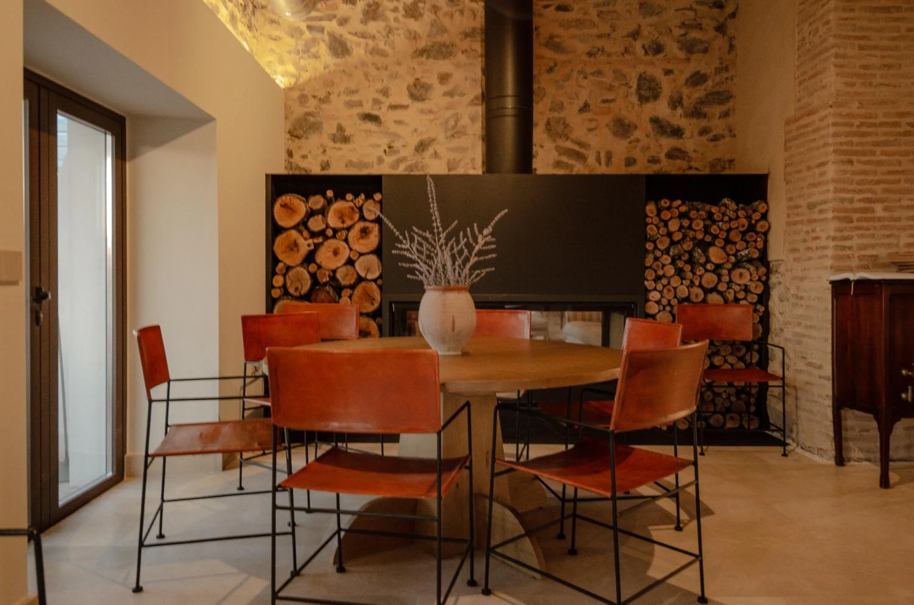 Restaurant/places to eat in La Dehesa de Don Pedro