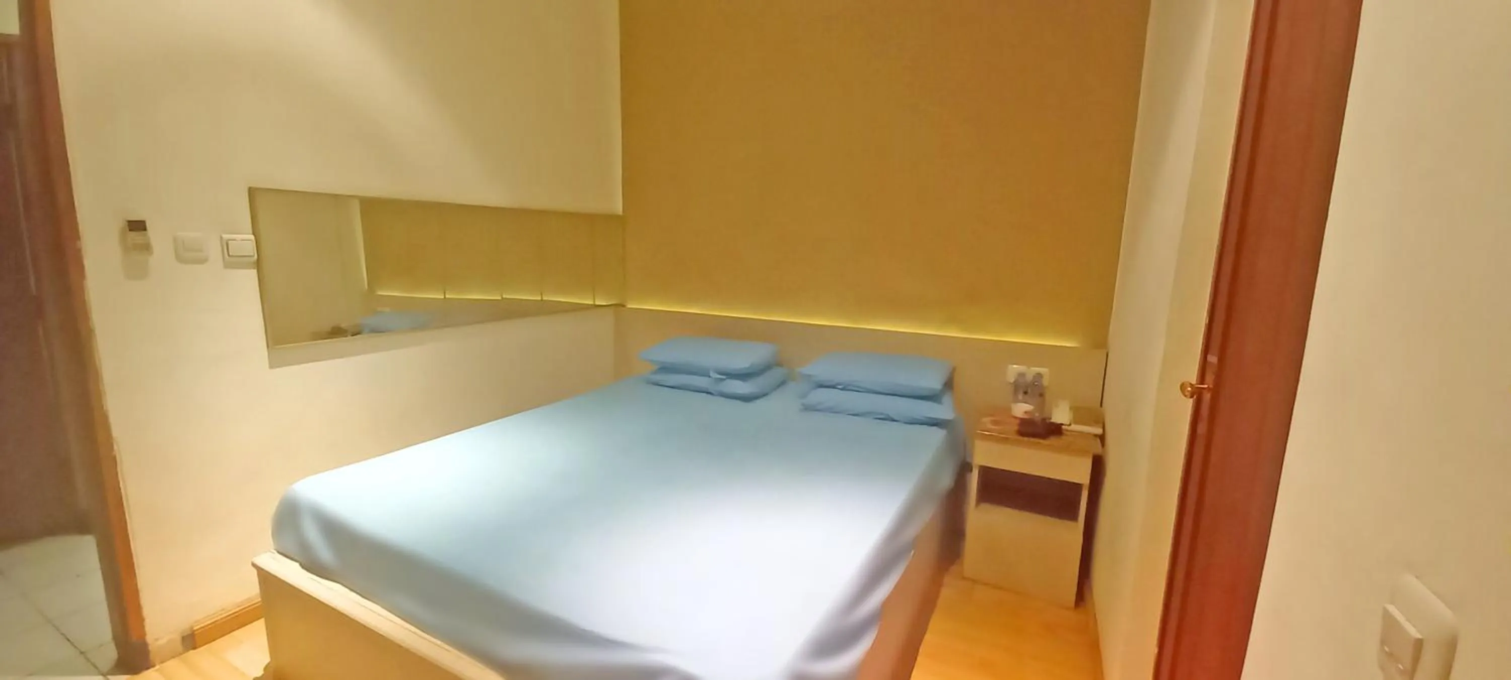 Bedroom, Bed in Hotel Aruni Ancol