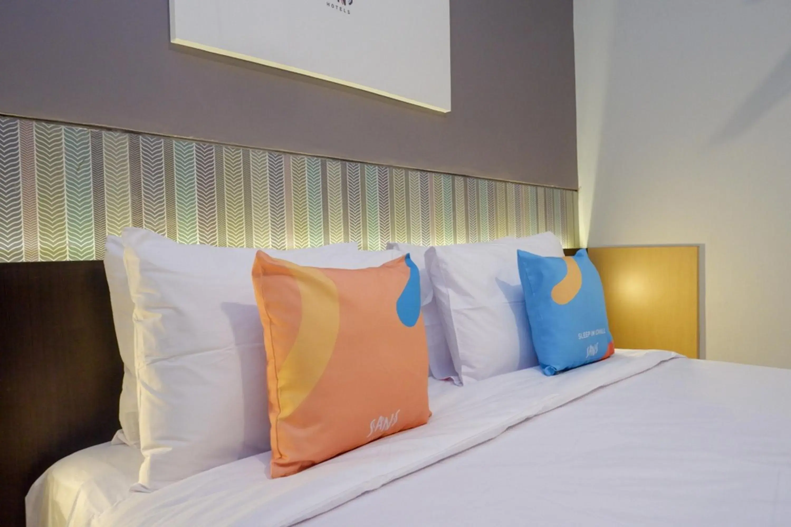 Superior Double Room in Sans Hotel Good Wish Semarang Superior Double Room in Sans Hotel Good Wish Semarang