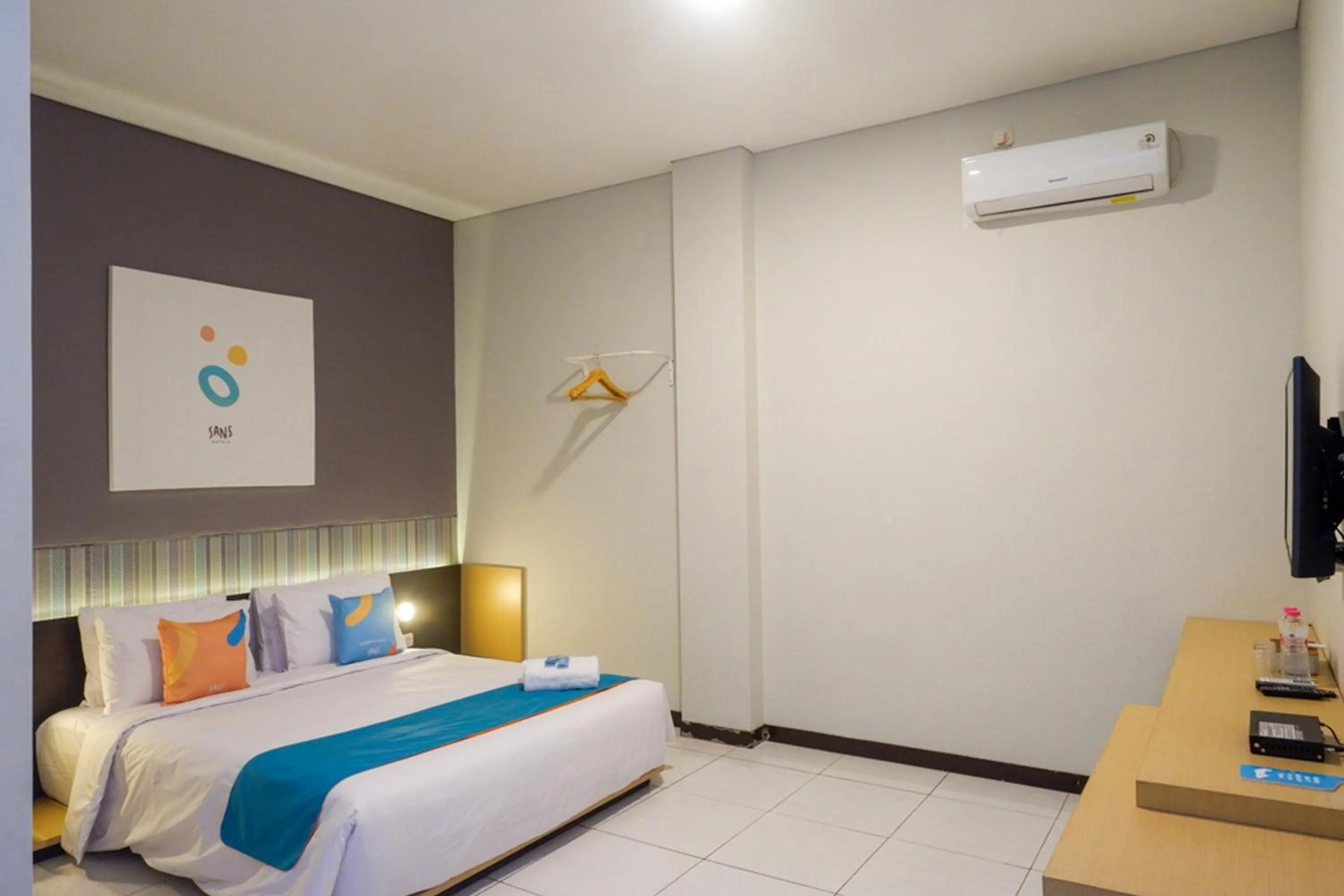 Bedroom, Bed in Sans Hotel Good Wish Semarang
