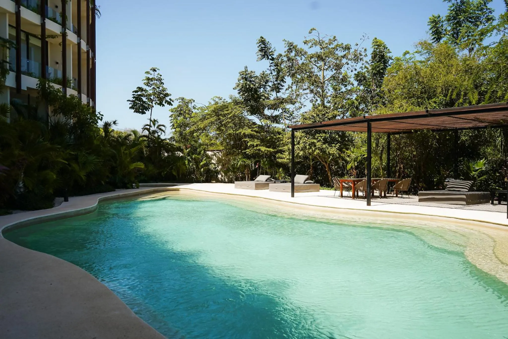 Swimming pool in Mistiq Gardens