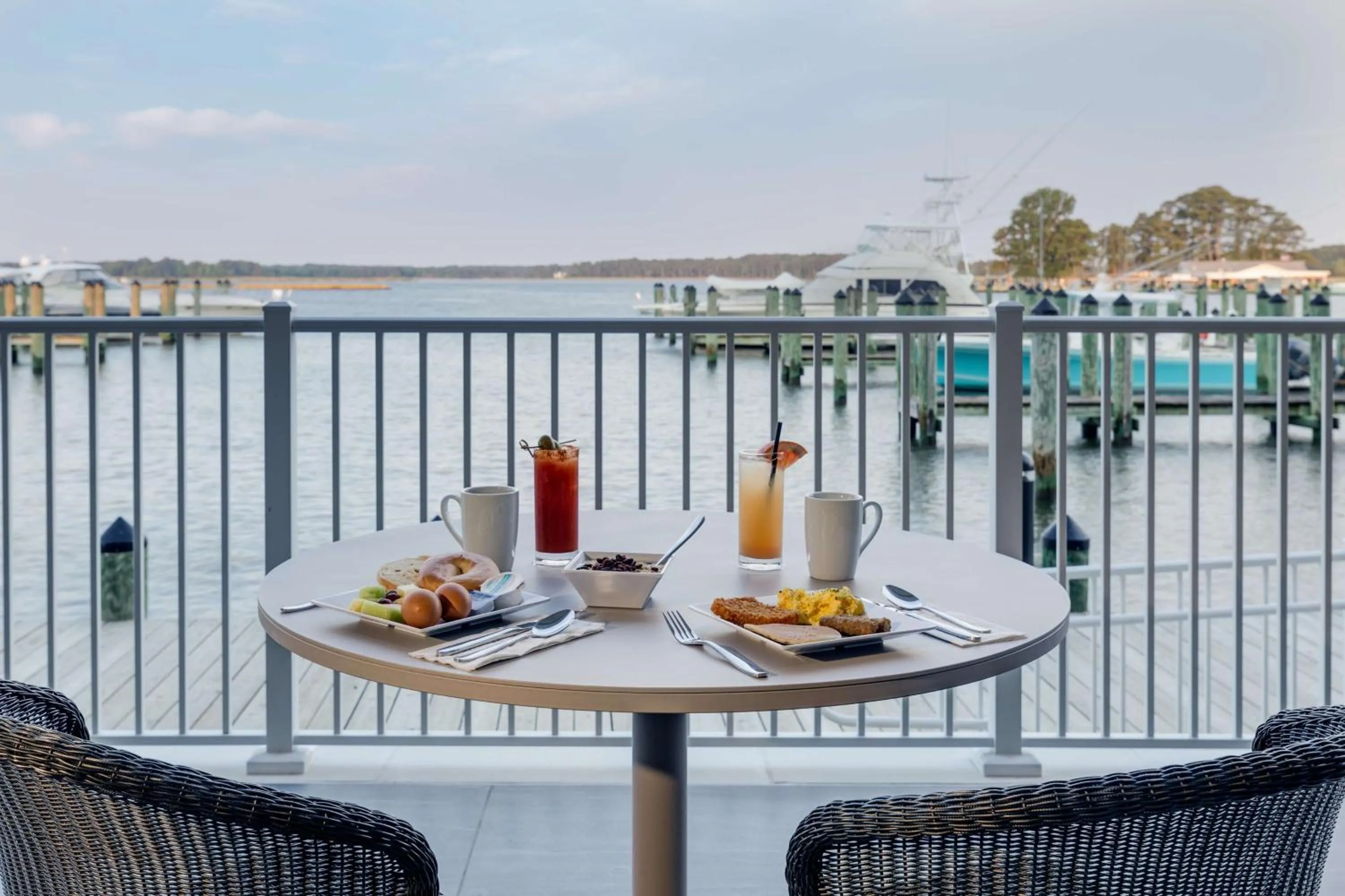 Restaurant/places to eat in Hyatt Place Kent Narrows And Marina