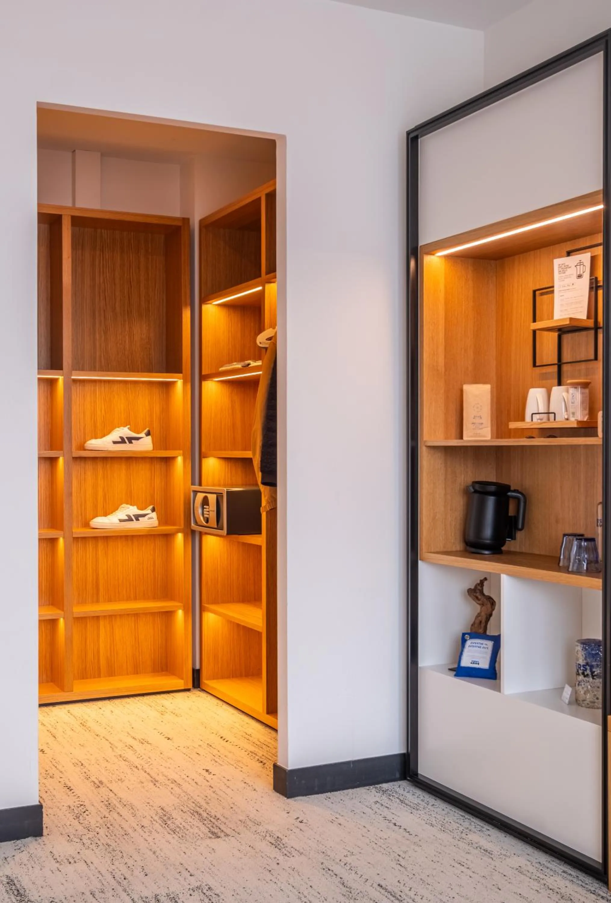 Coffee/tea facilities in FirstName Bordeaux, Part of JdV by Hyatt