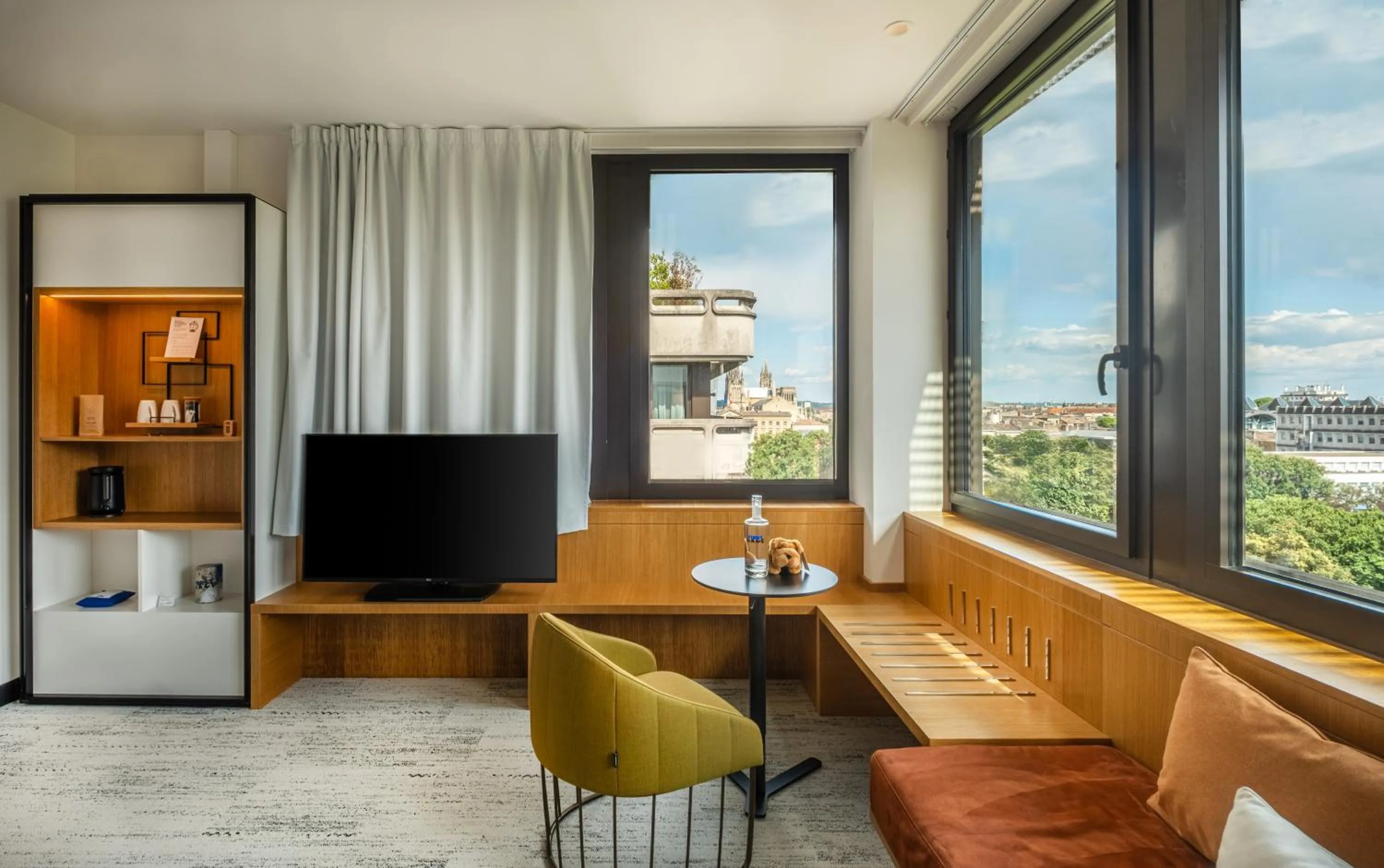 TV and multimedia in FirstName Bordeaux, Part of JdV by Hyatt