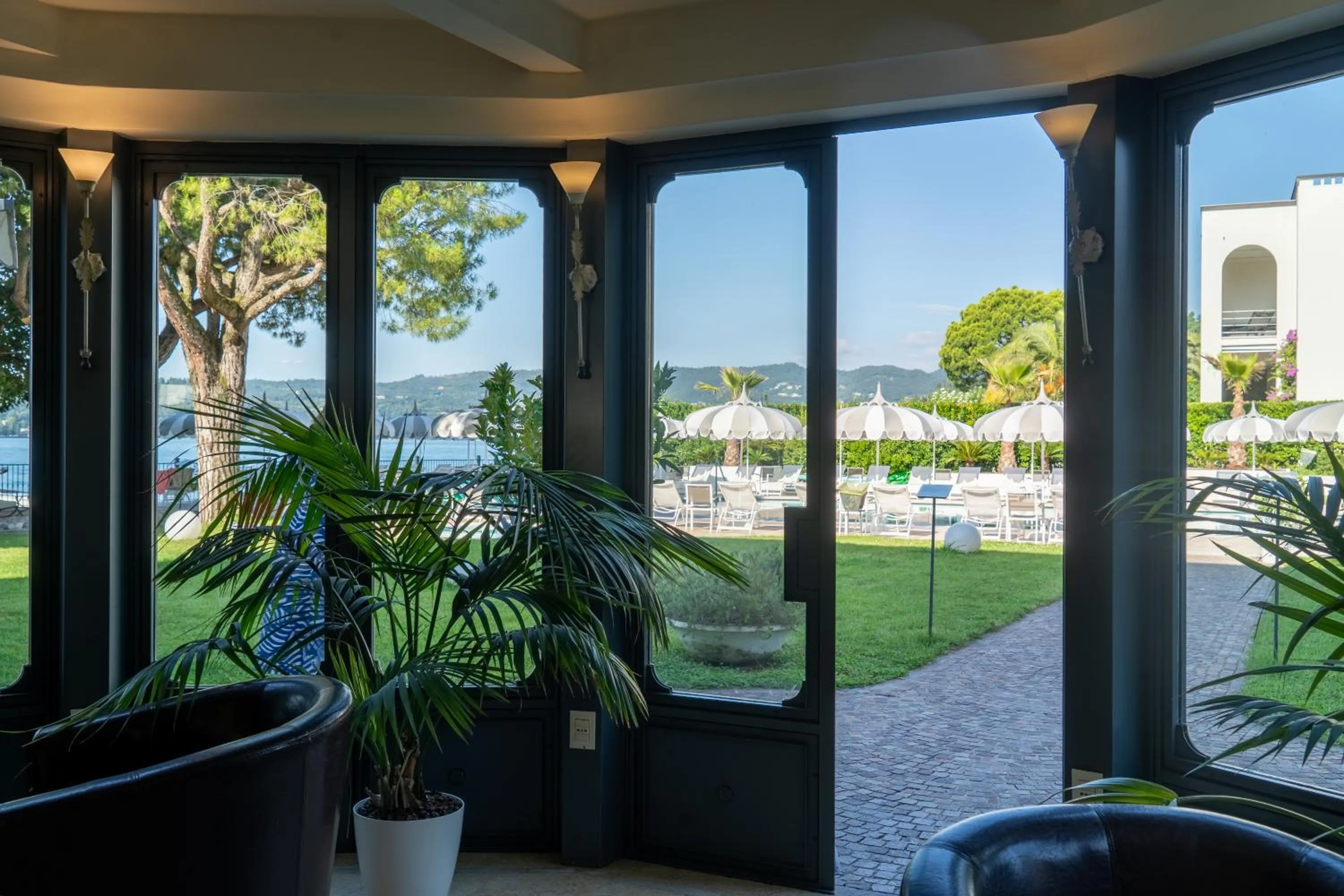 Lobby or reception in Hotel Spiaggia d'Oro - Charme & Boutique - Garda Lake Collection