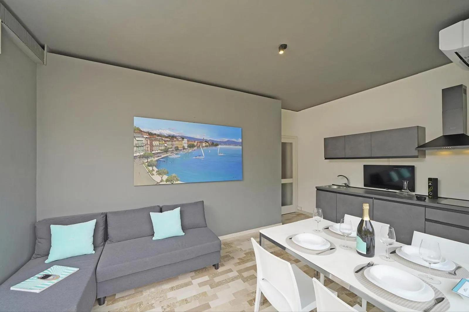 Kitchen or kitchenette in Hotel Spiaggia d'Oro - Charme & Boutique - Garda Lake Collection