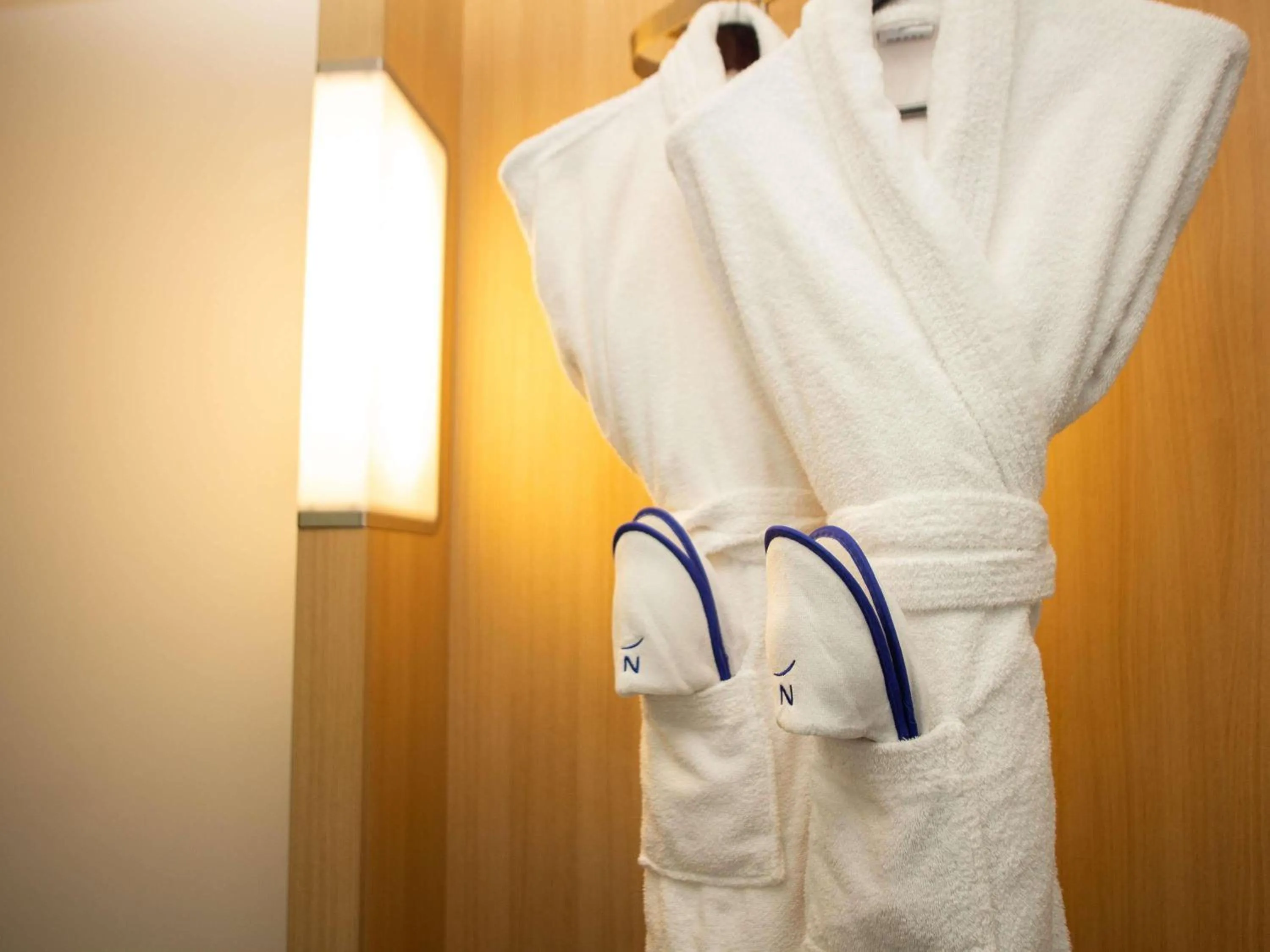 Bedroom in Novotel London Wembley