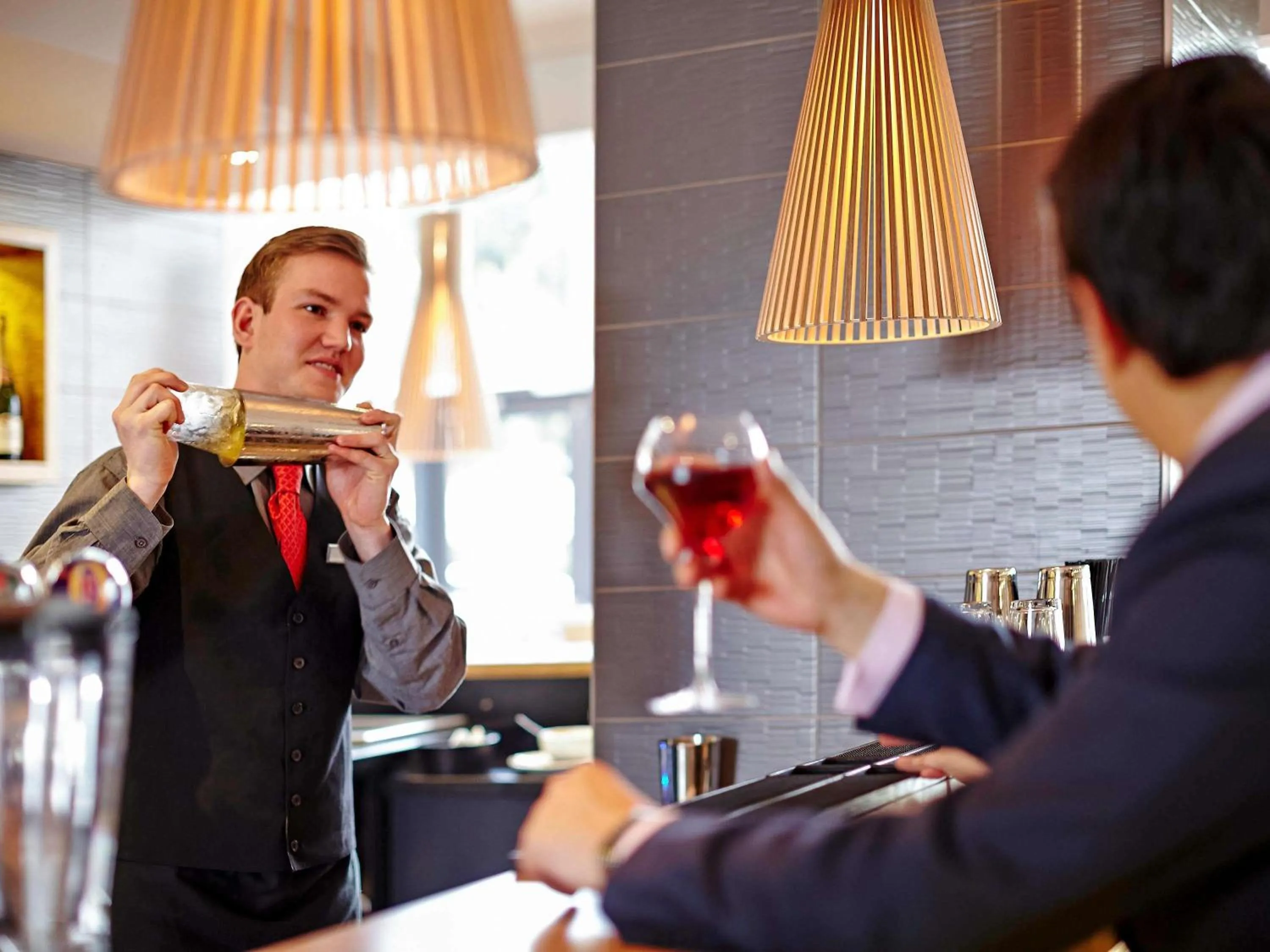 Lounge or bar in Novotel London Wembley