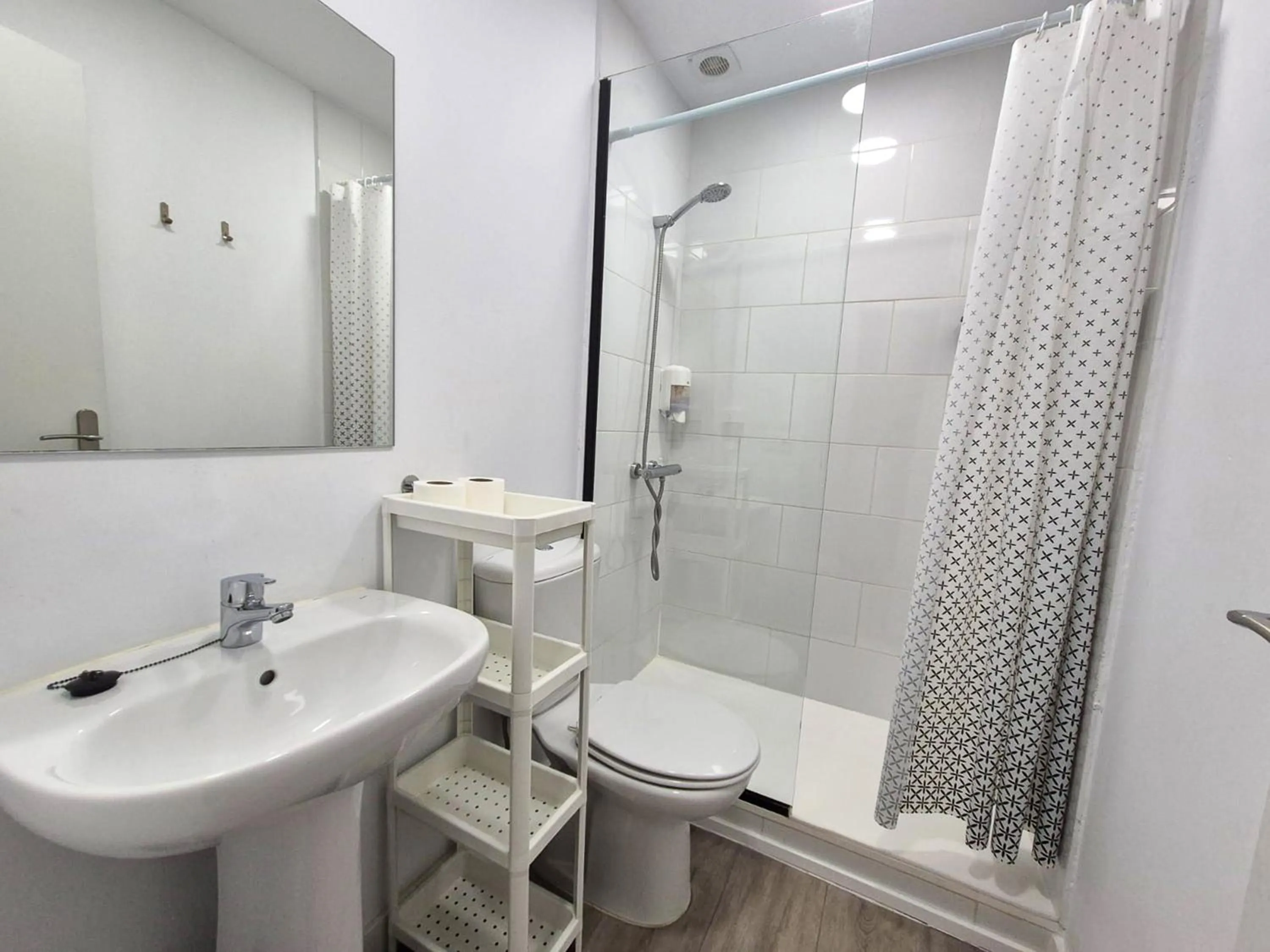 Shower in La Maruca Beach Santander 3000