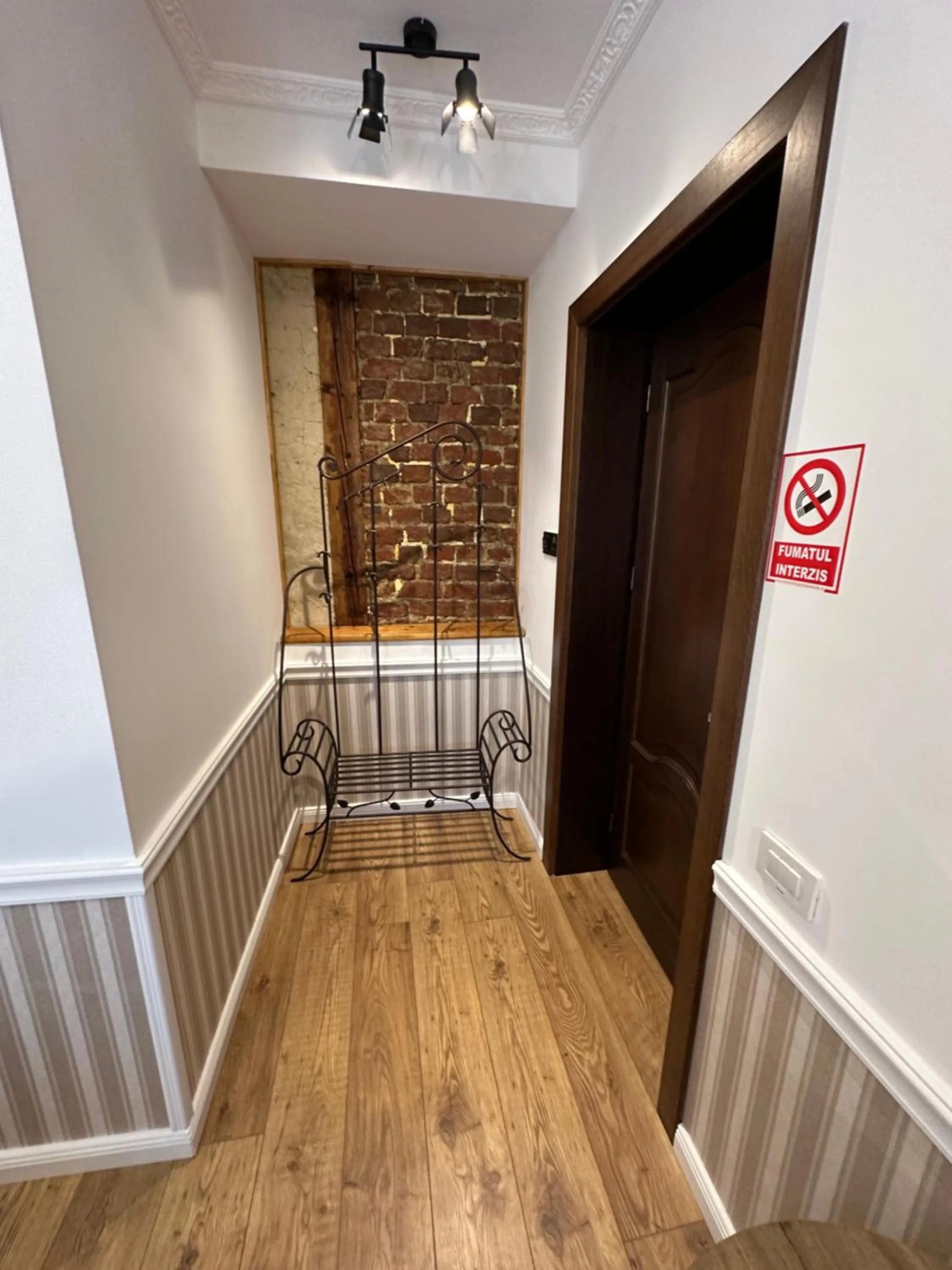 Hotel Boutique Cathedral Plaza Residences room for rent downtown