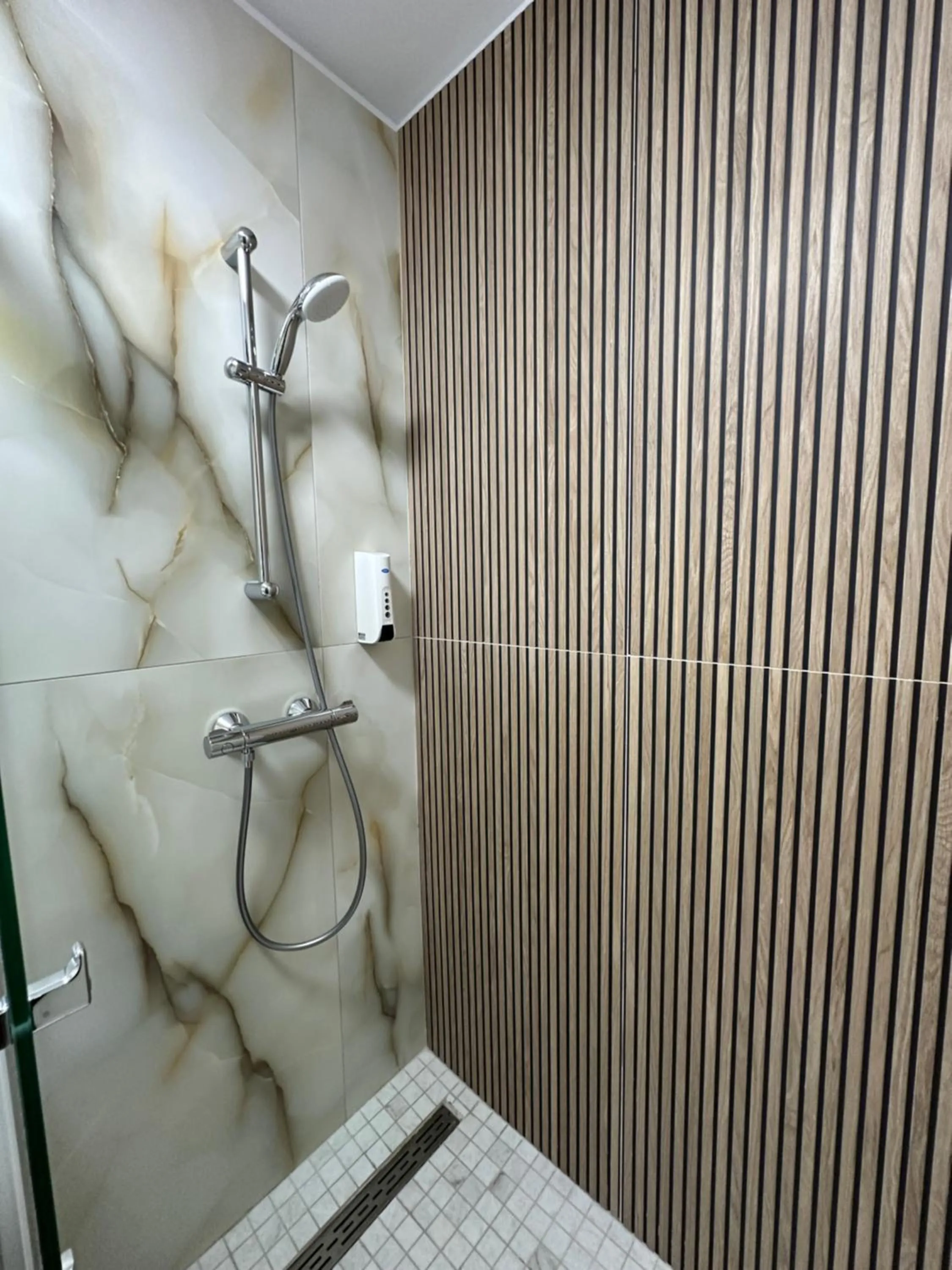 Hotel Boutique Cathedral Plaza Residences room for rent downtown