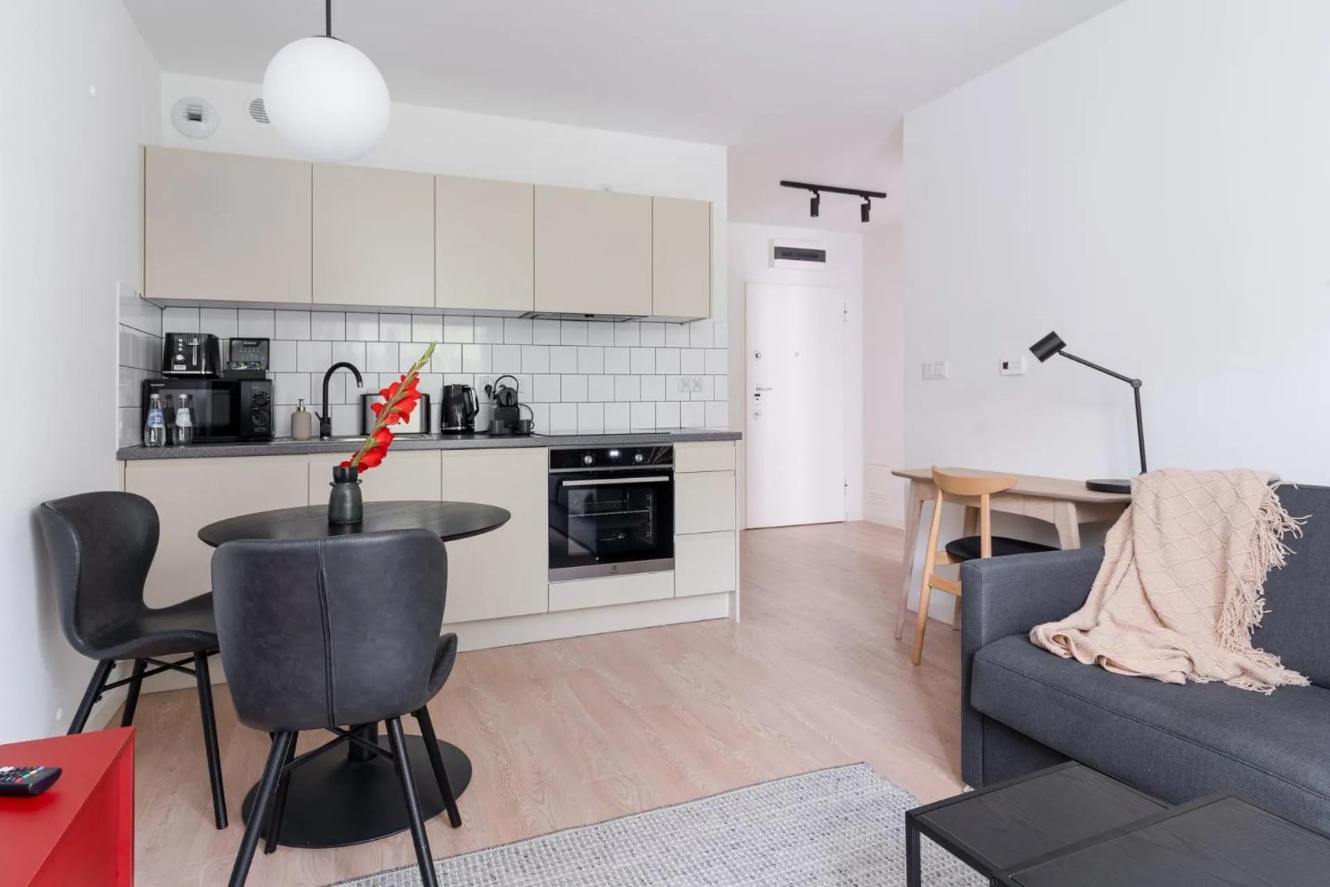 kitchen in EXCLUSIVE Aparthotel Kraków Lubicz 40