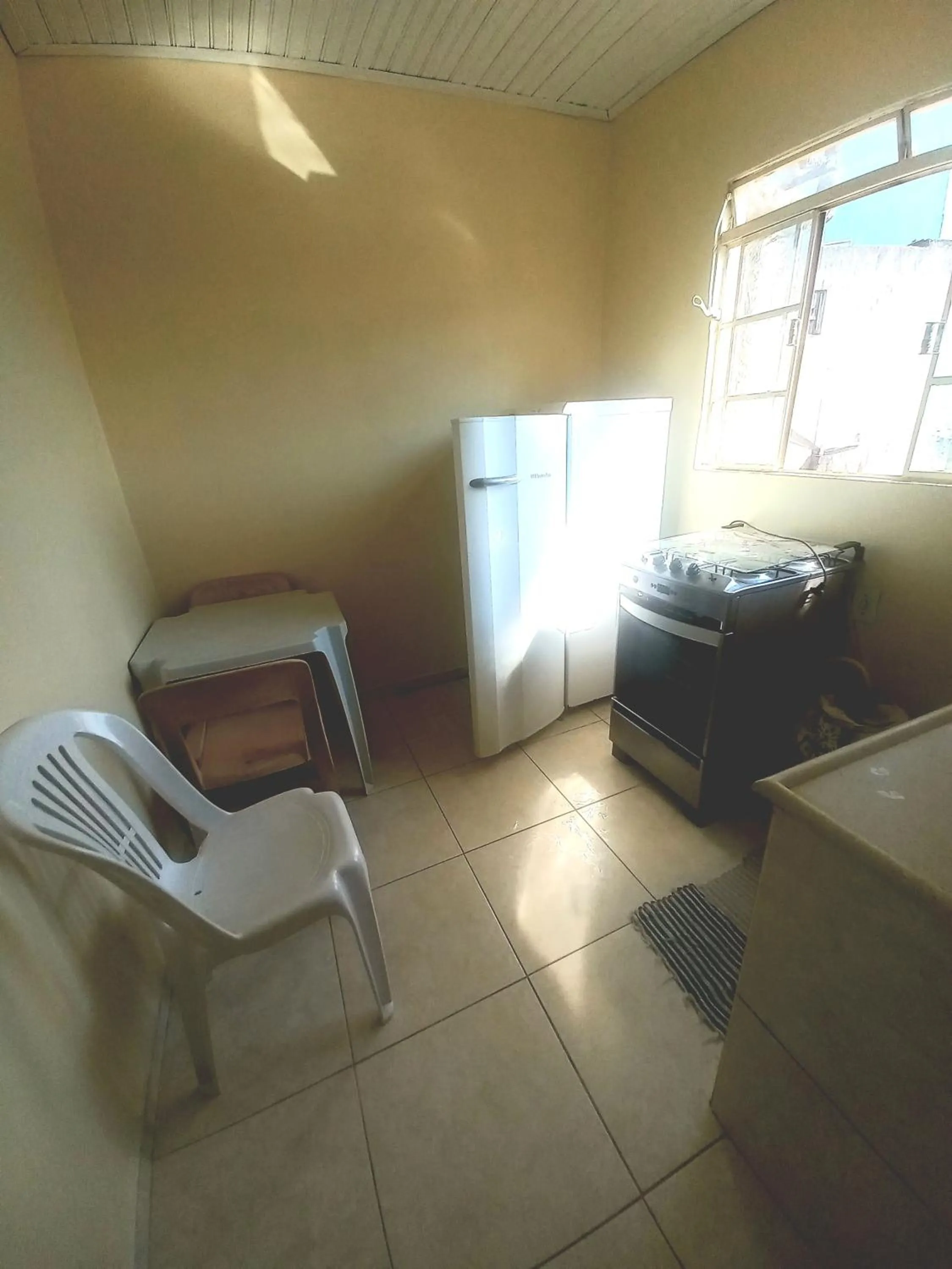 Communal kitchen in Pousada Reino Encantado - São Thomé das Letras - Minas Gerais