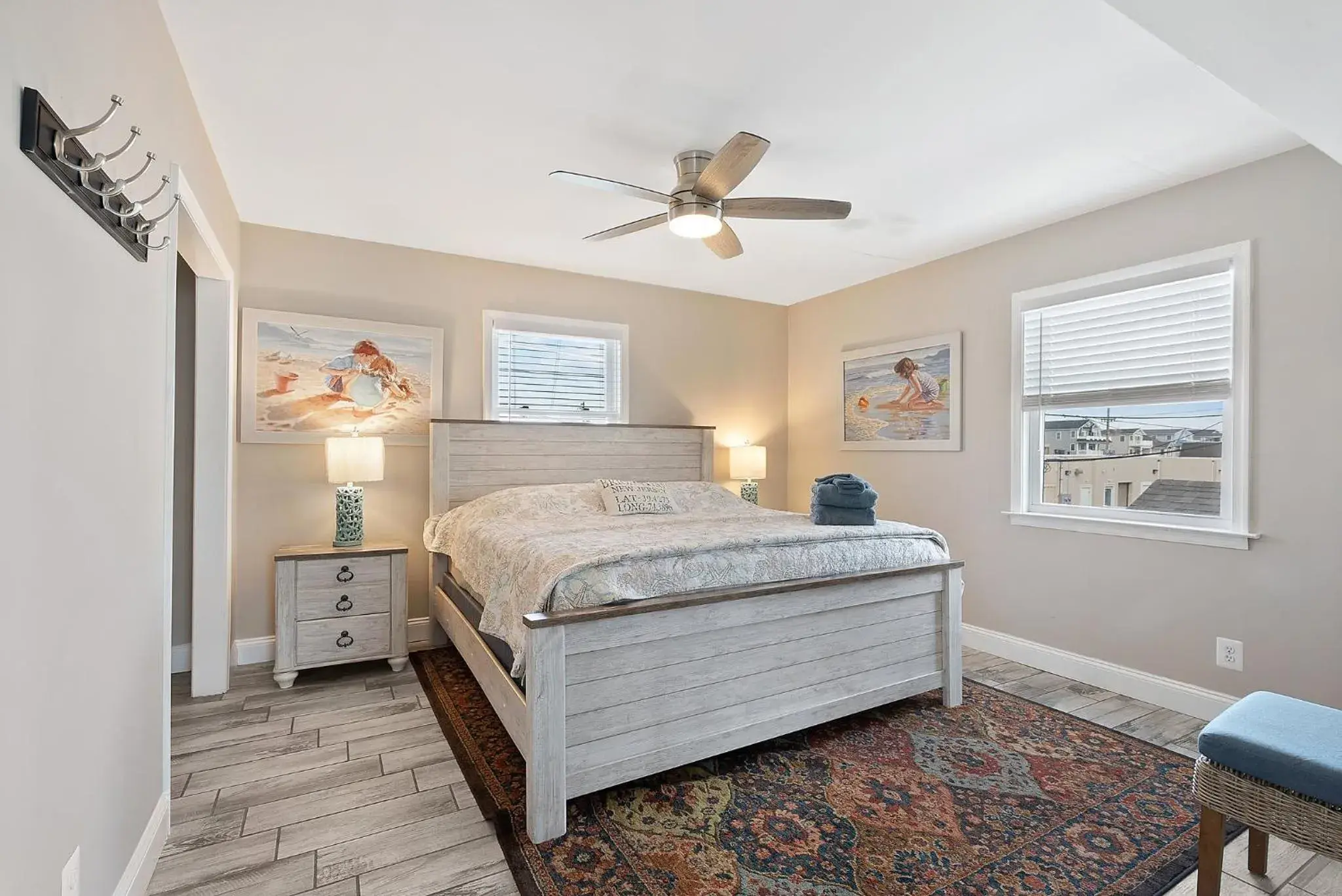 Unit B 2nd fl 2nd fl Hideaway 2 Block to Beach Parking Unit B 2nd fl 2nd fl Hideaway 2 Block to Beach Parking