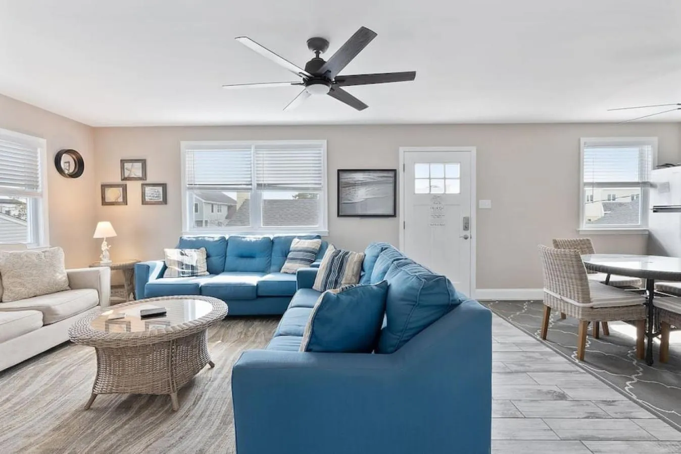 Living room in Unit B 2nd fl 2nd fl Hideaway 2 Block to Beach Parking