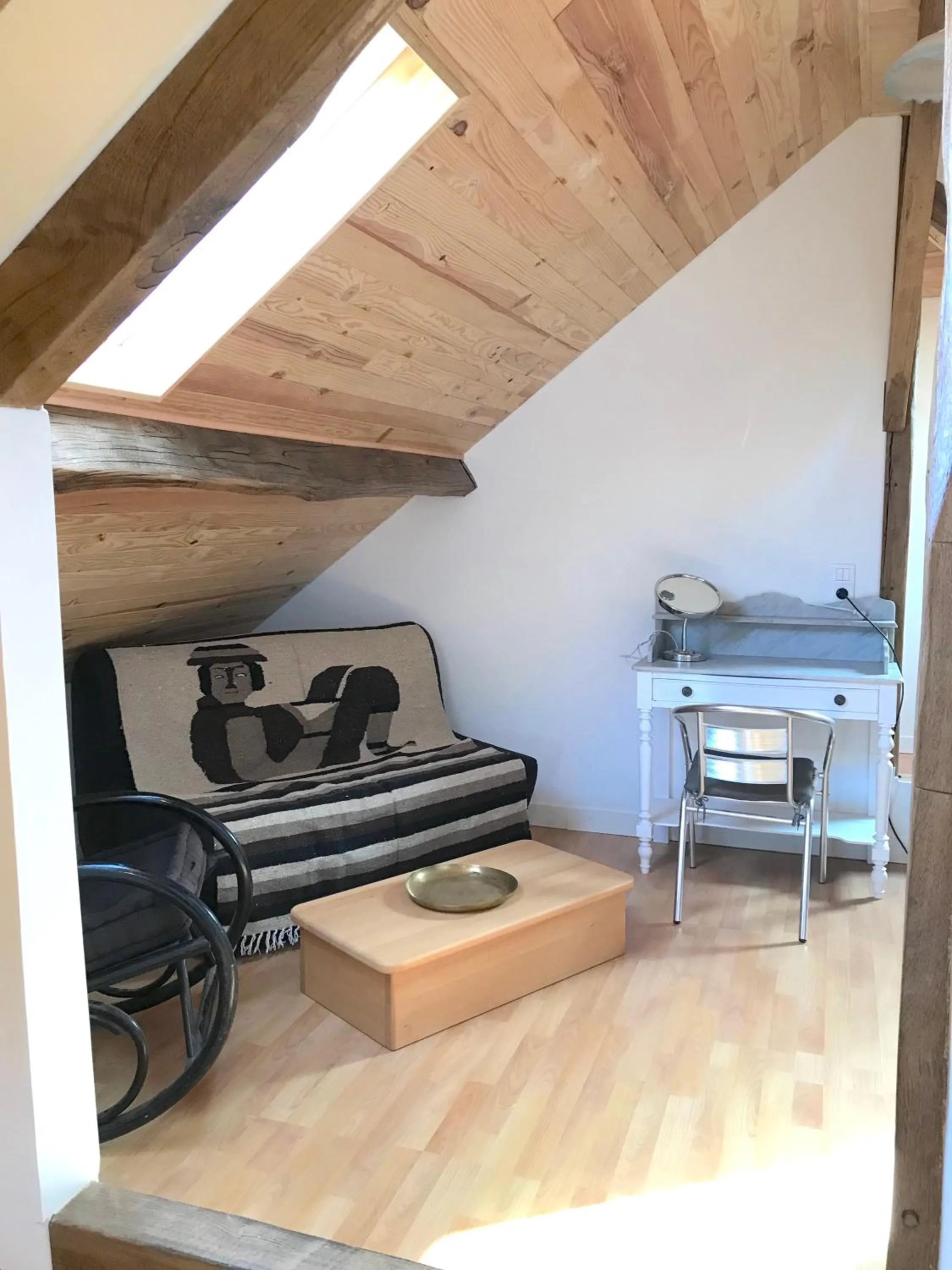 Seating area in Il était une fois