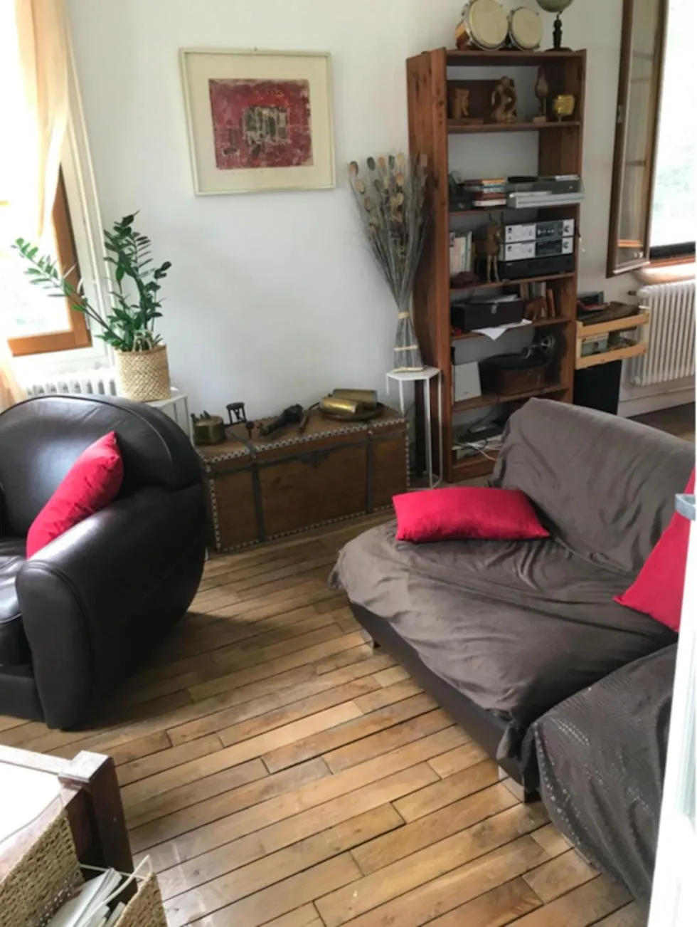 Communal lounge/ TV room in Il était une fois