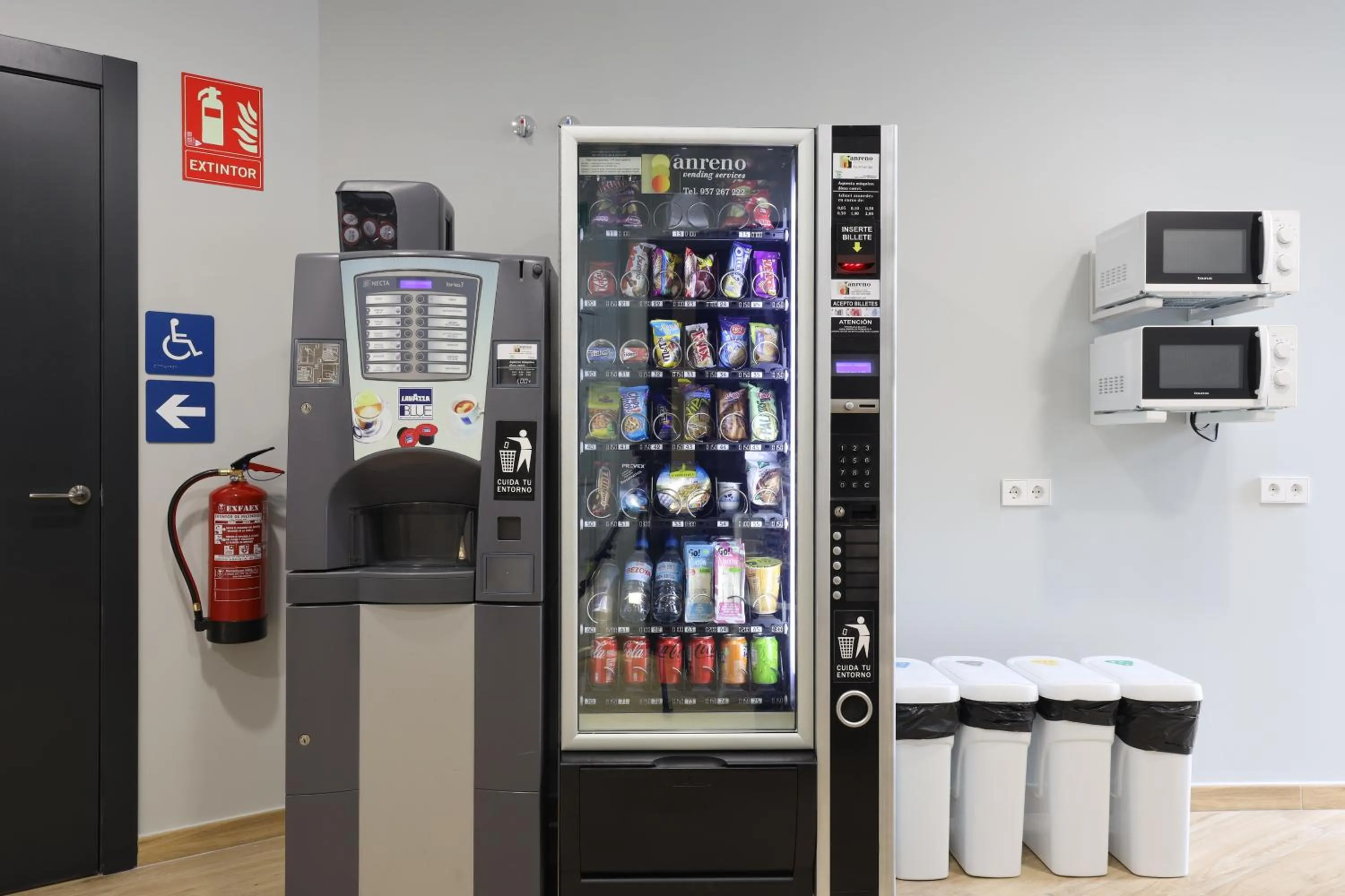 vending machine in Hey Rooms