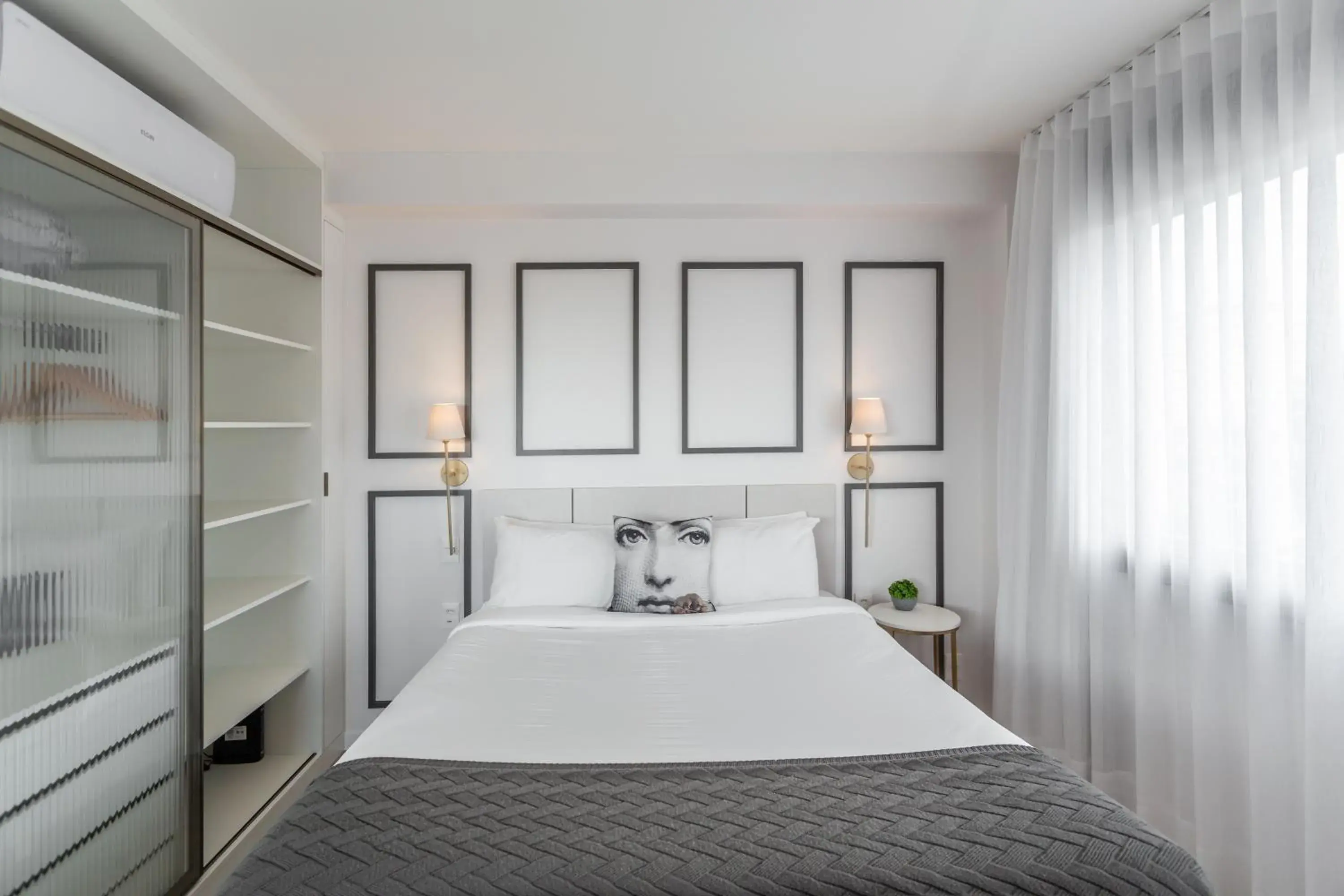 Deluxe Studio in Charlie Porto Alegre Moinhos Deluxe Studio in Charlie Porto Alegre Moinhos