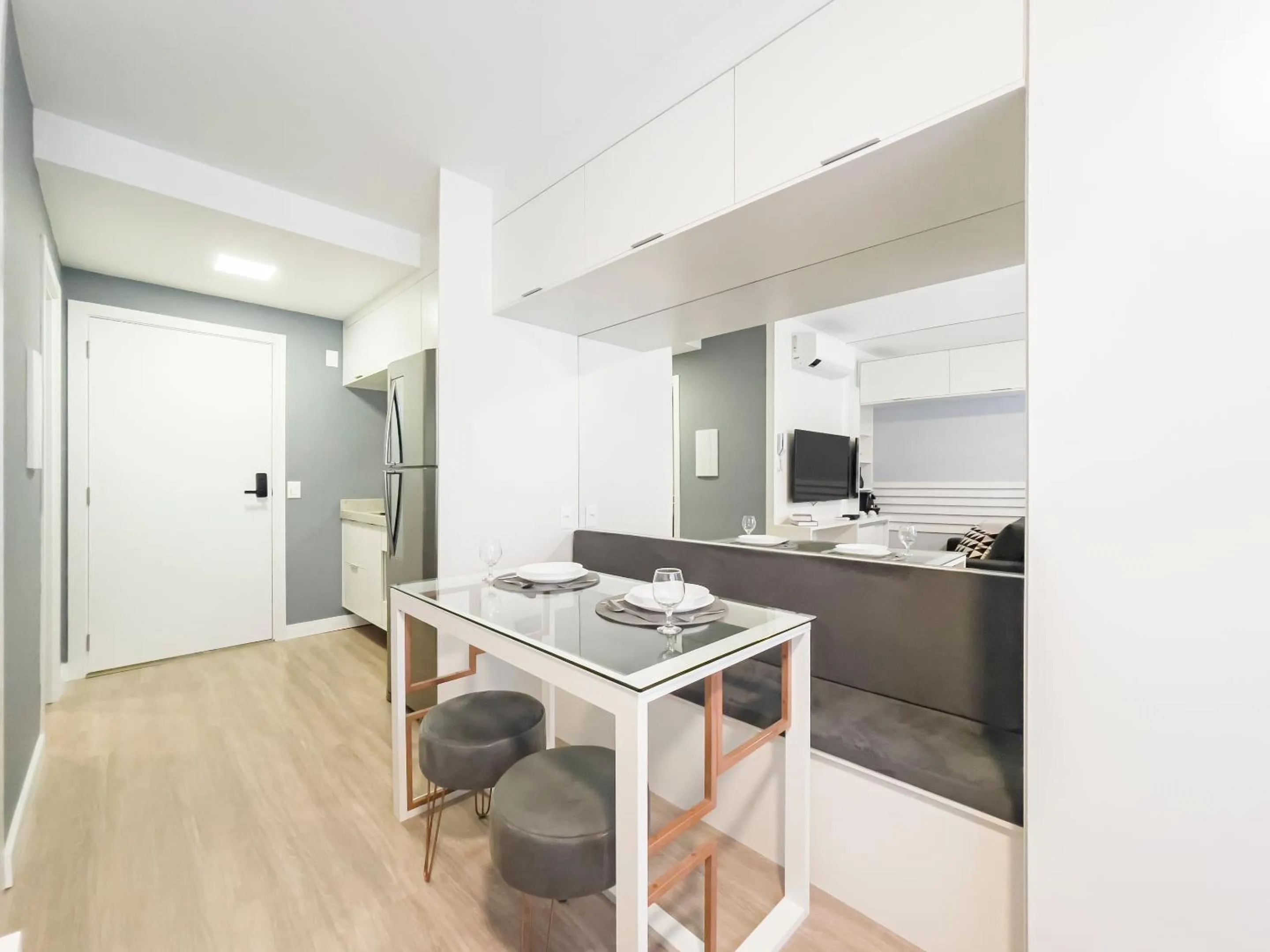 Day in Charlie Porto Alegre Moinhos