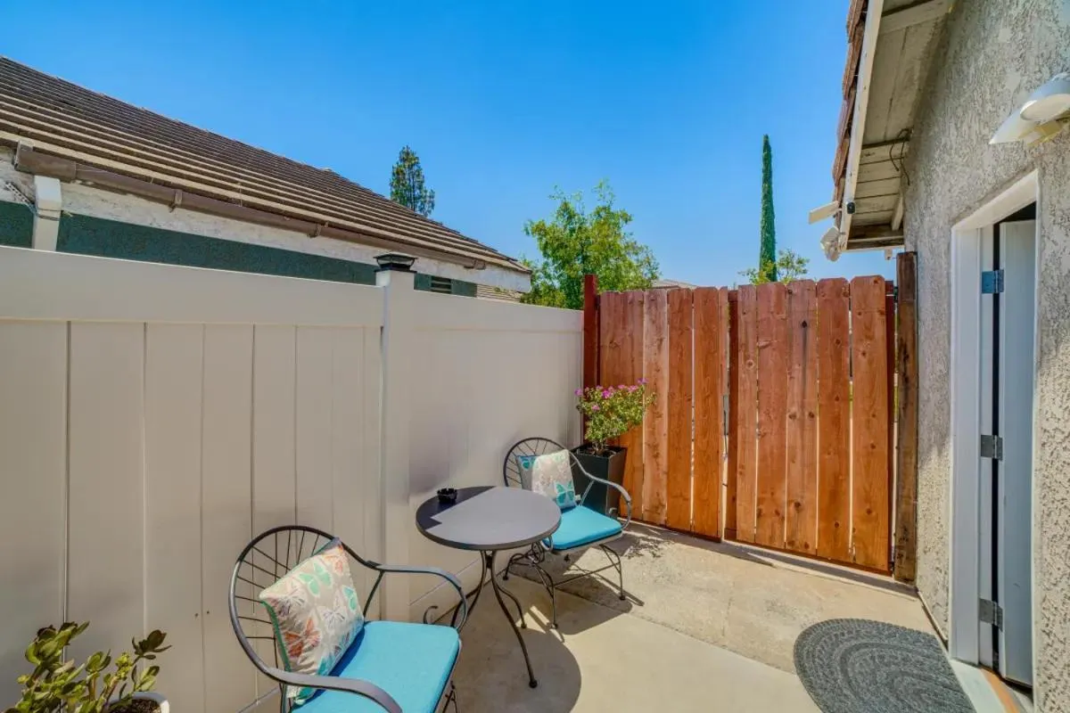 Spacious Studio with Private Entry