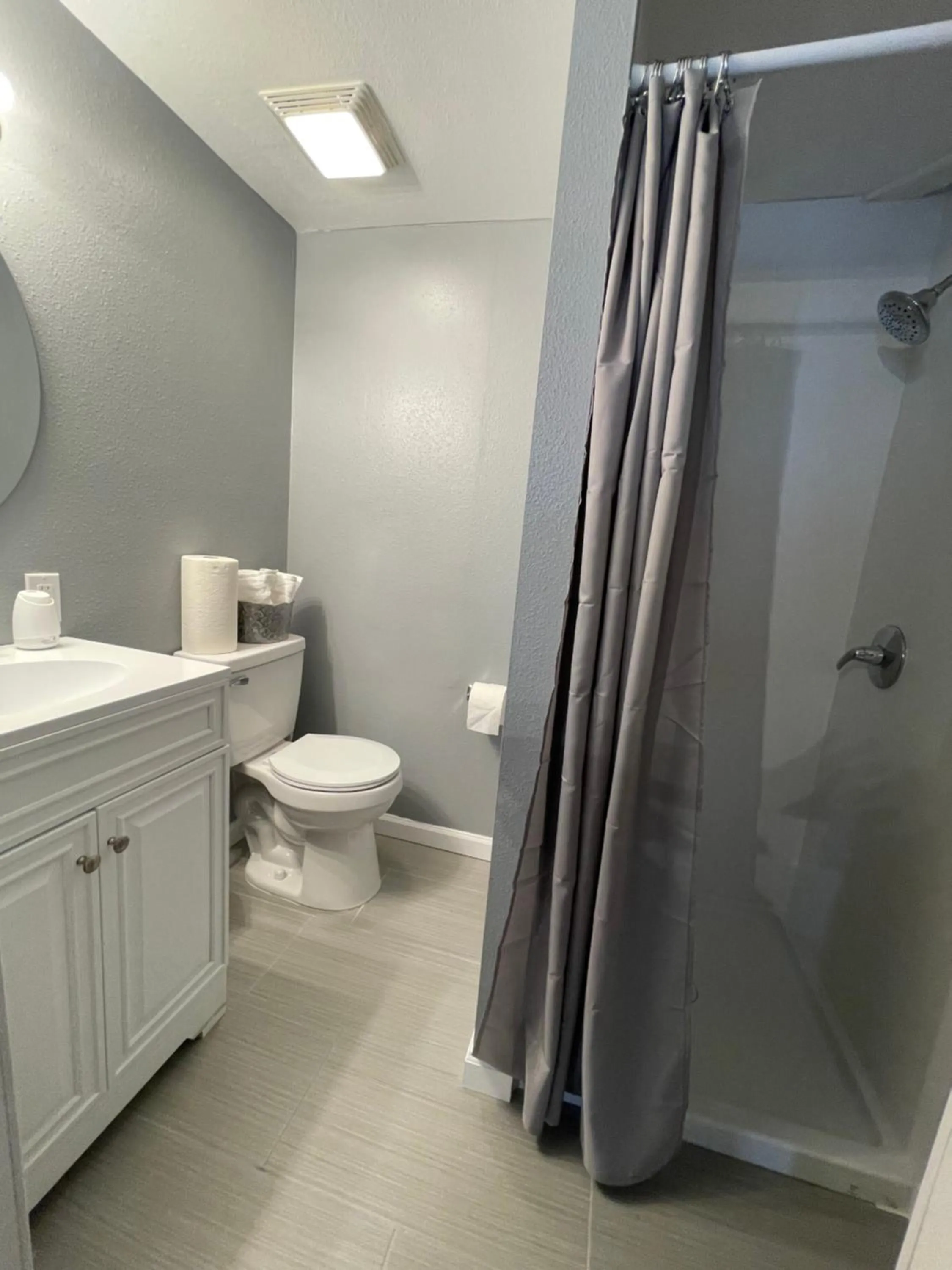 Spacious Studio with Private Entry