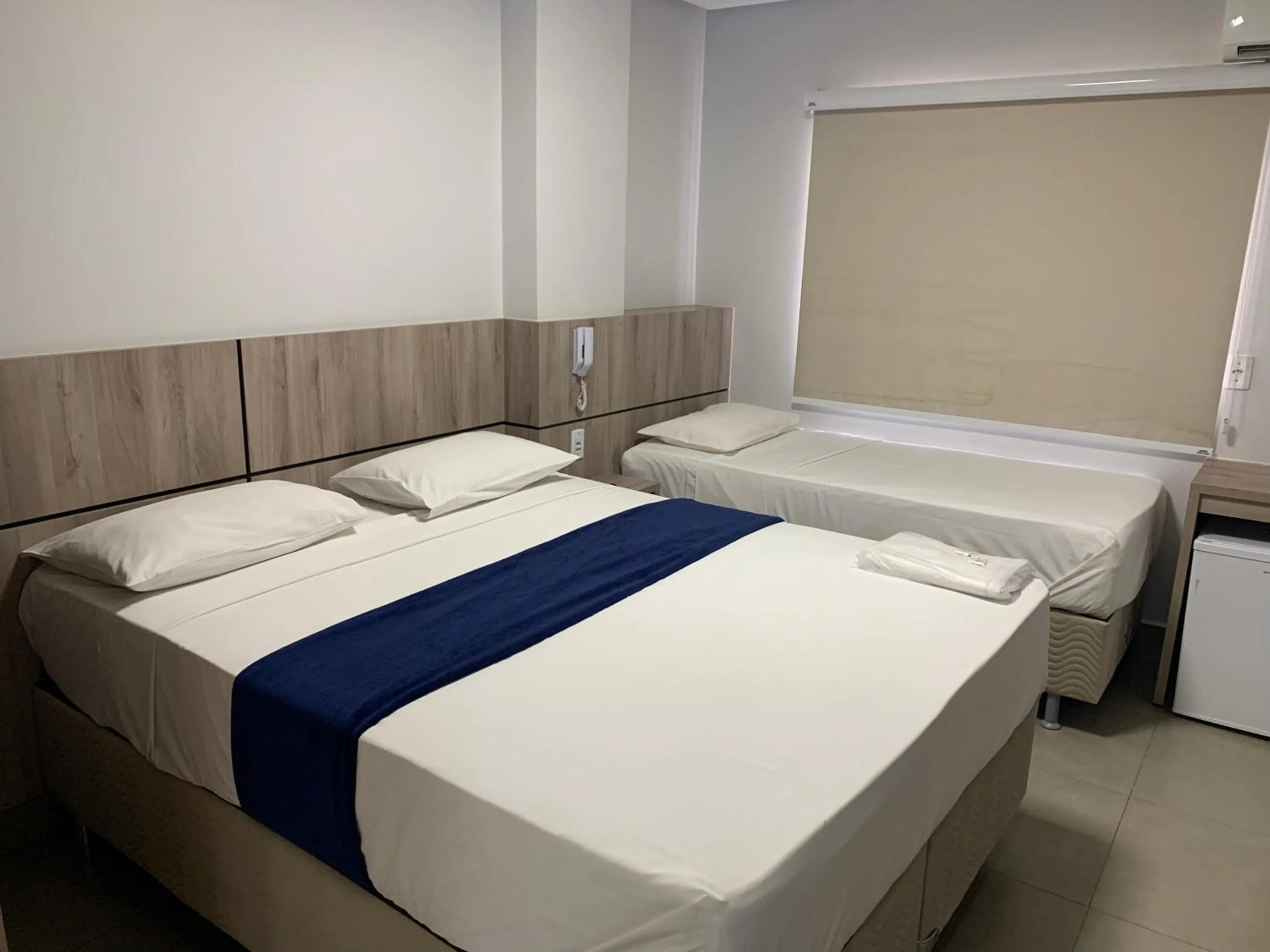 Bedroom, Bed in Hotel Seven