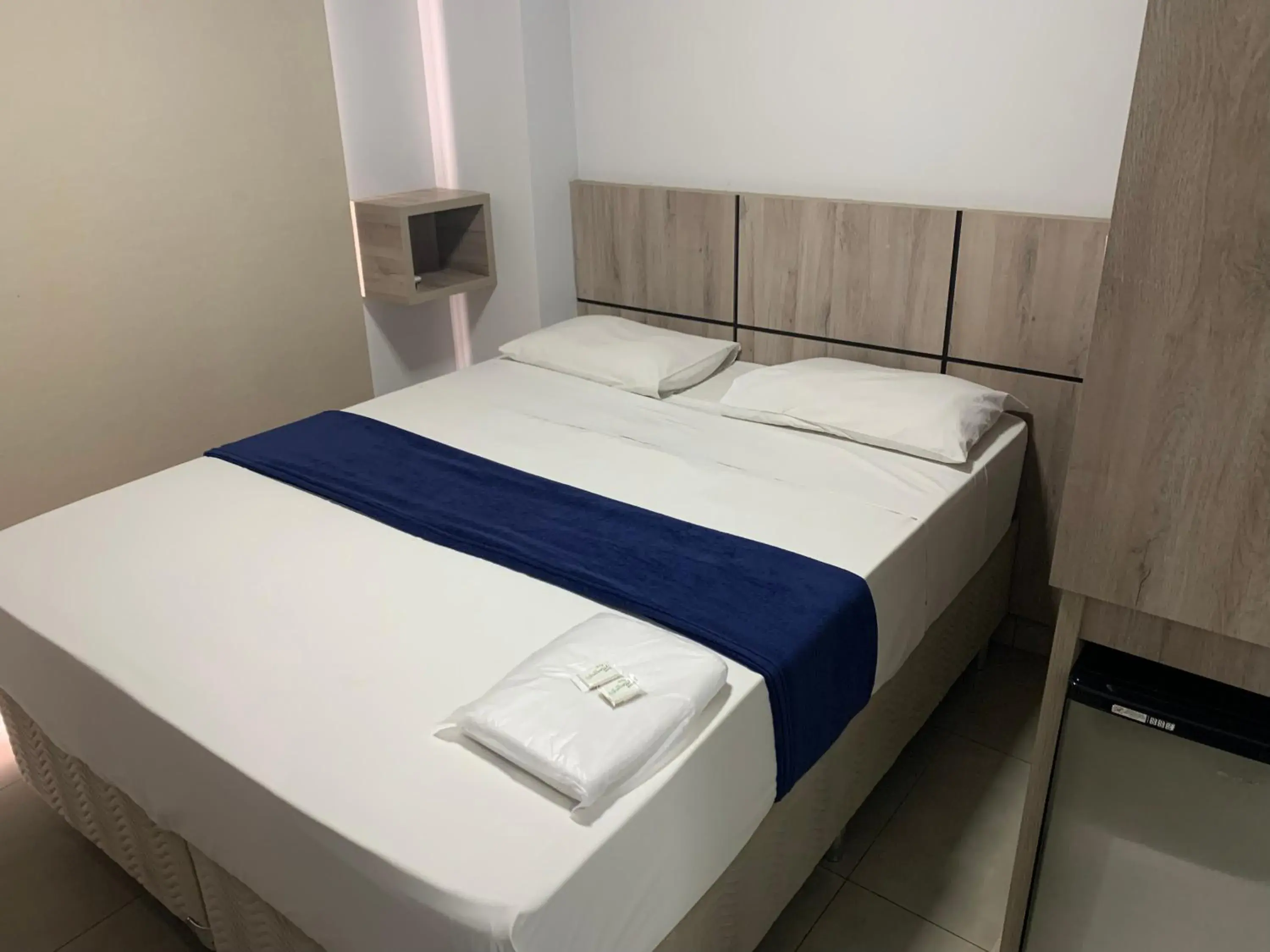 Standard Studio - single occupancy in Hotel Seven Standard Studio - single occupancy in Hotel Seven