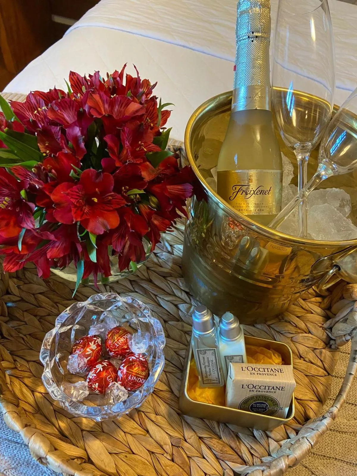 Food and drinks in Villa Boréal Hostellerie Pousada Boutique