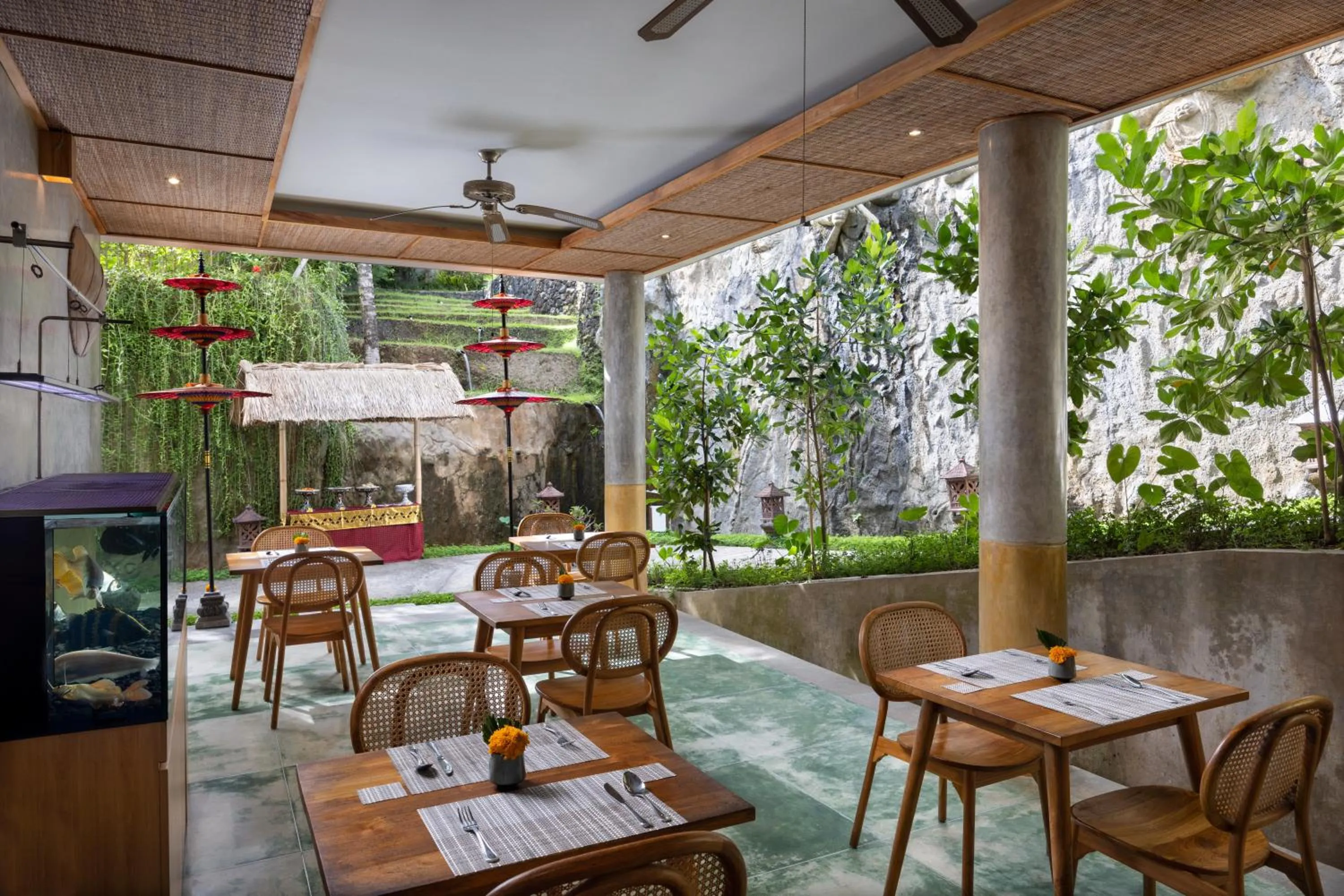 Restaurant/places to eat in Wana Bucu Villas by GenuineHost