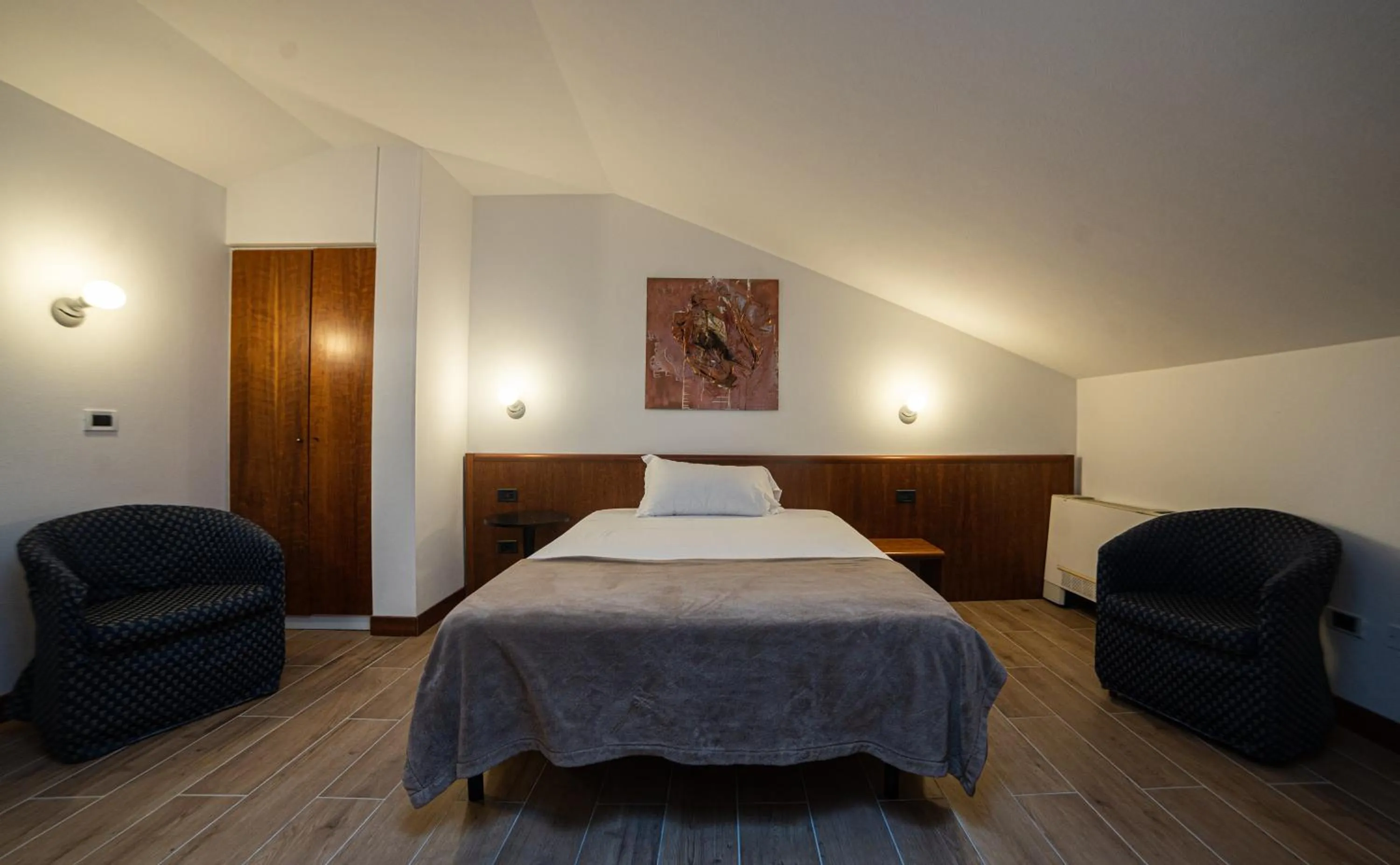 Bedroom, Bed in HOTEL QUERINI Essential Business Hotel Sandrigo