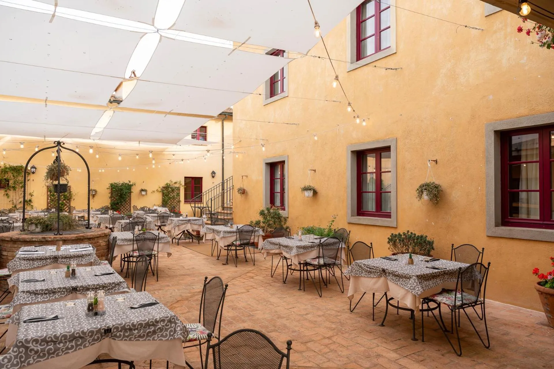 Restaurant/places to eat in Hotel & Restaurant Casolare Le Terre Rosse