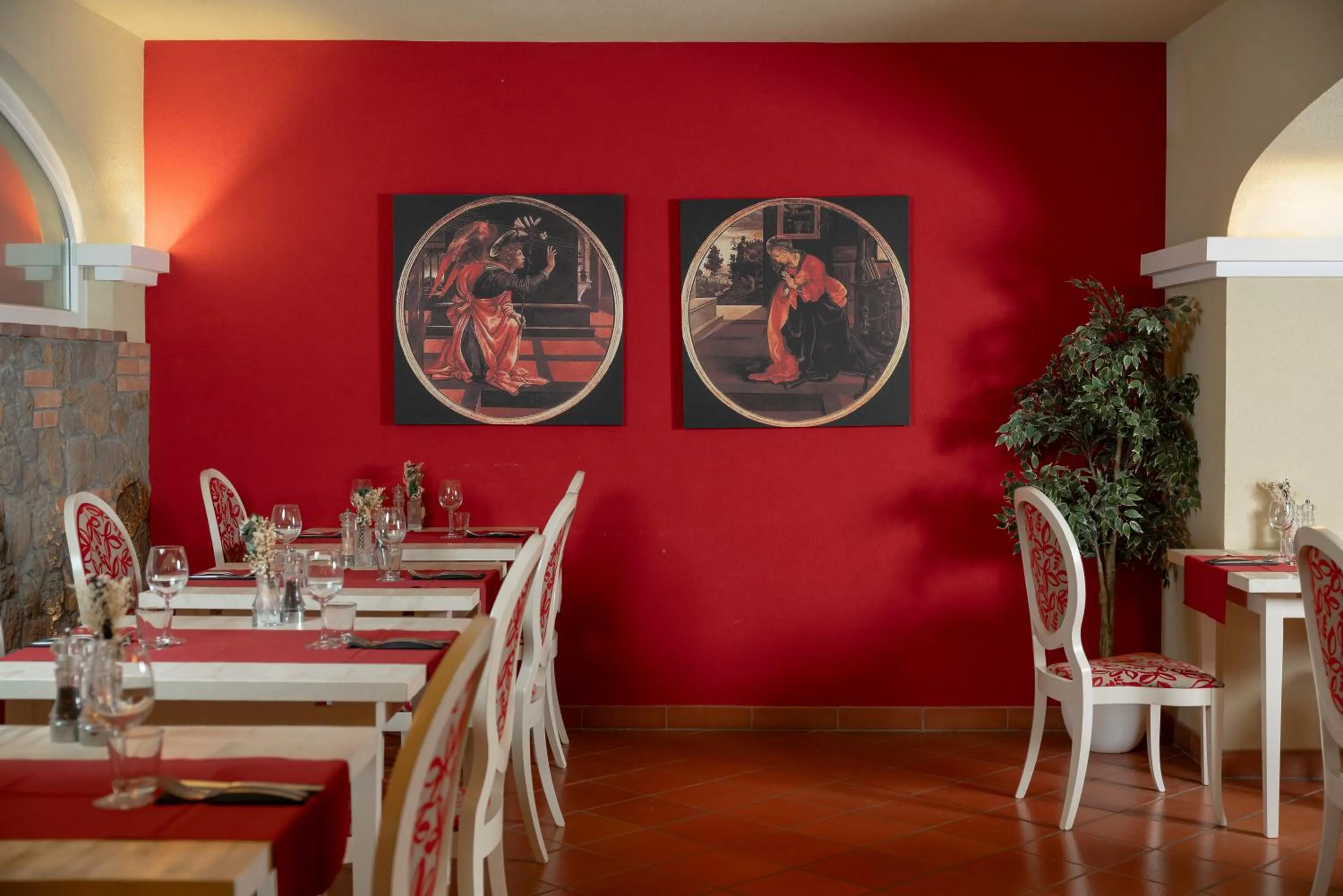 Restaurant/places to eat in Hotel & Restaurant Casolare Le Terre Rosse
