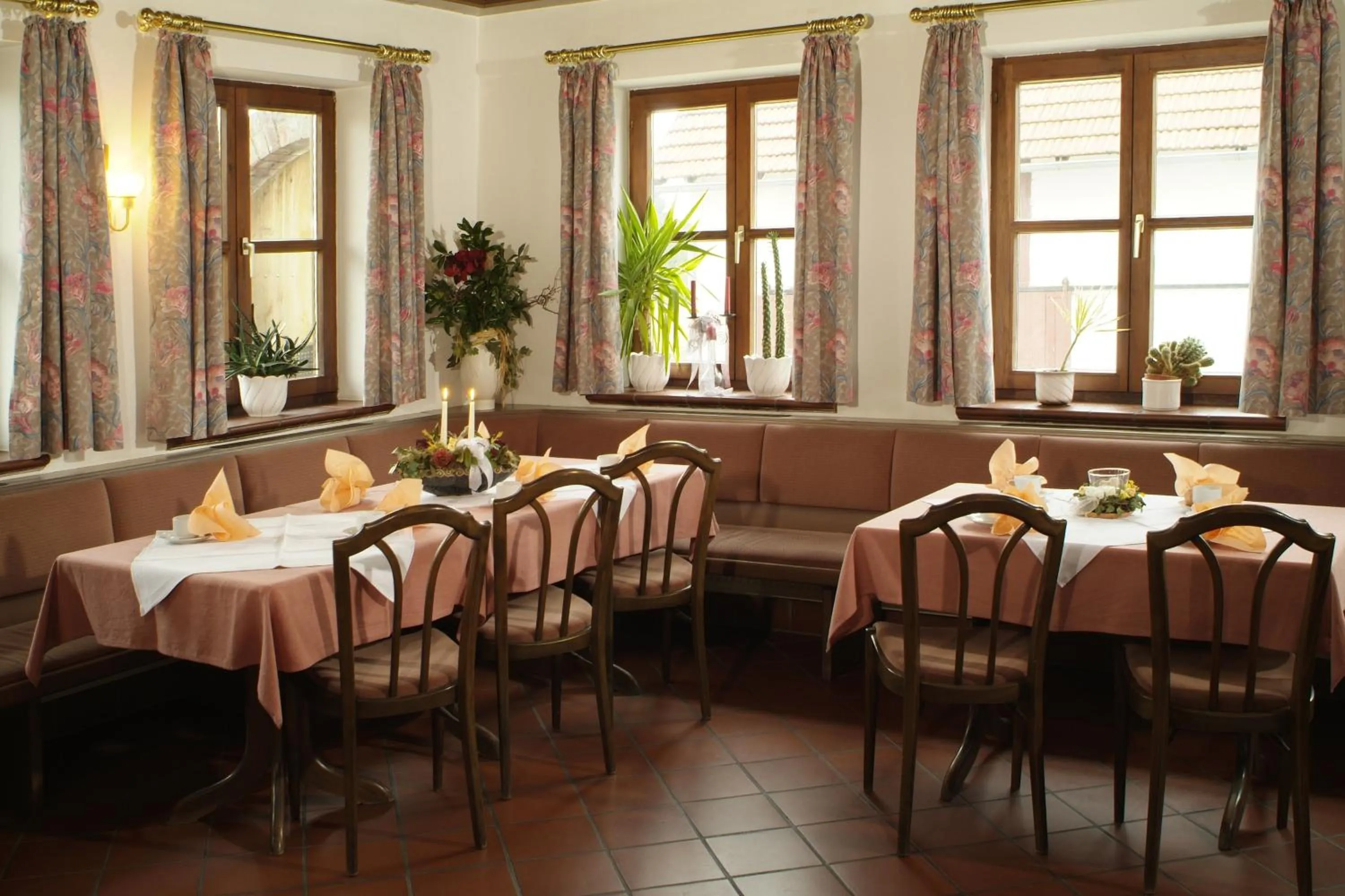 Restaurant/places to eat in Hotel - Restaurant Eberlwirt