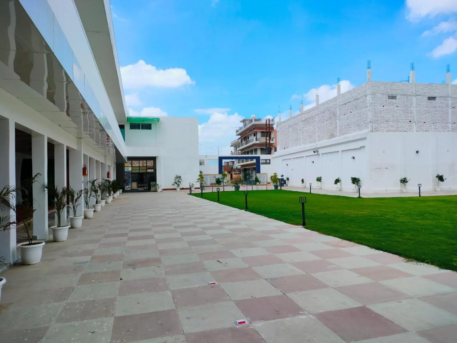 Day in Hotel Buddha Park near Sarnath, Varanasi