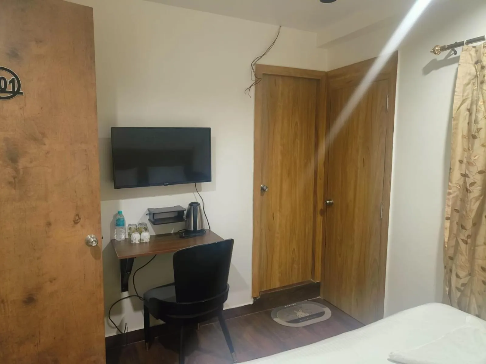 TV and multimedia, Bed in HOTEL ABODE