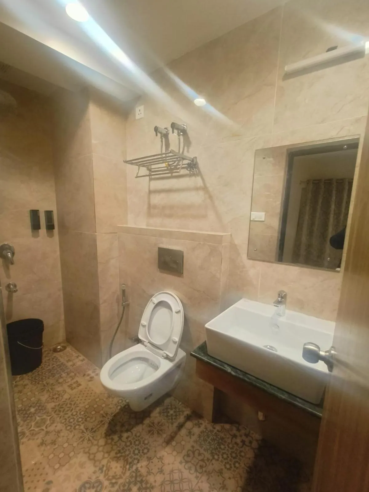 Toilet in HOTEL ABODE