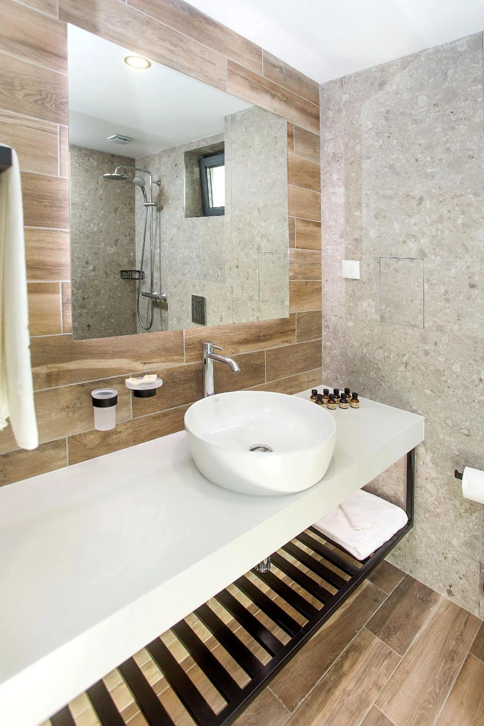 Shower in Olive Villas Beach Hotel