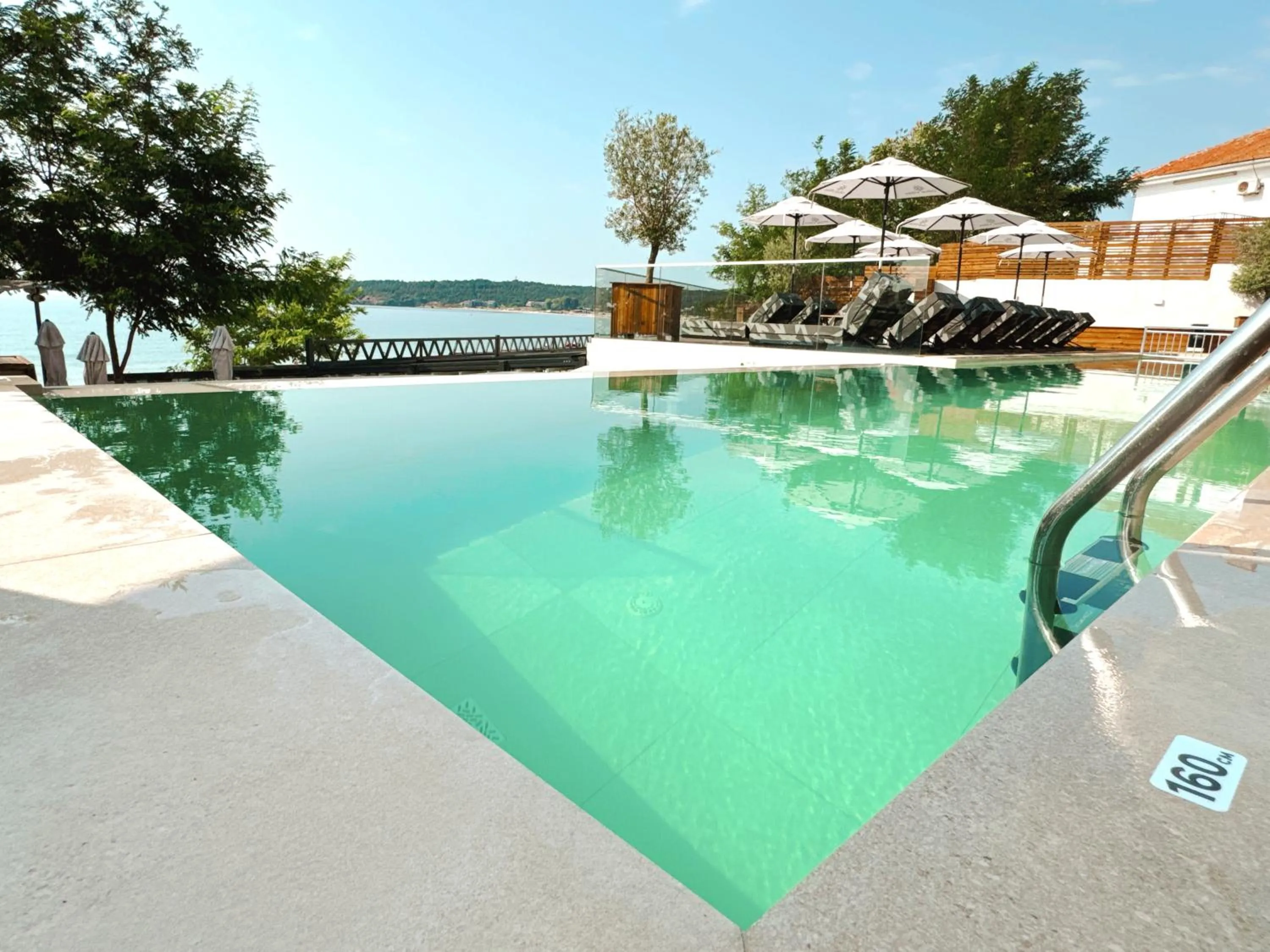 Day in Olive Villas Beach Hotel